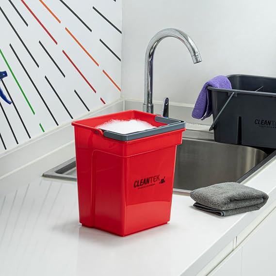 Restaurantware 4 qt Red Cleaning Bucket