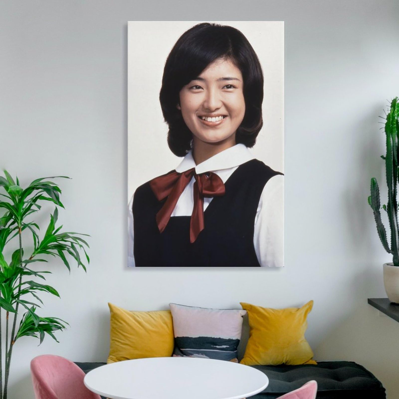Amazon.co.jp: 山口百恵歌手女優若い写真5ポスター アートパネル