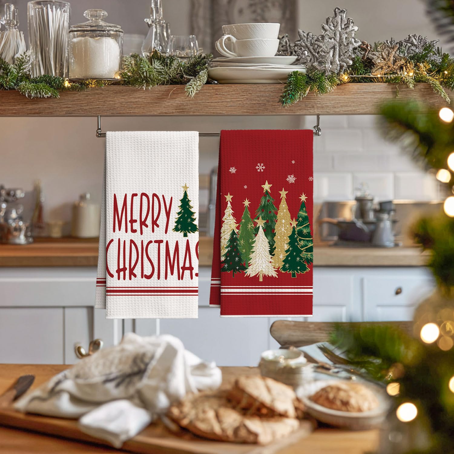 Artoid Mode Weihnachts-Küchentücher (2er Set) – Kiefern, Schneeflocken & Bäume, Mikrofaser 42x65 Cm, Saugfähig, Schnell Trocknend, Für Dekoration & Reinigung