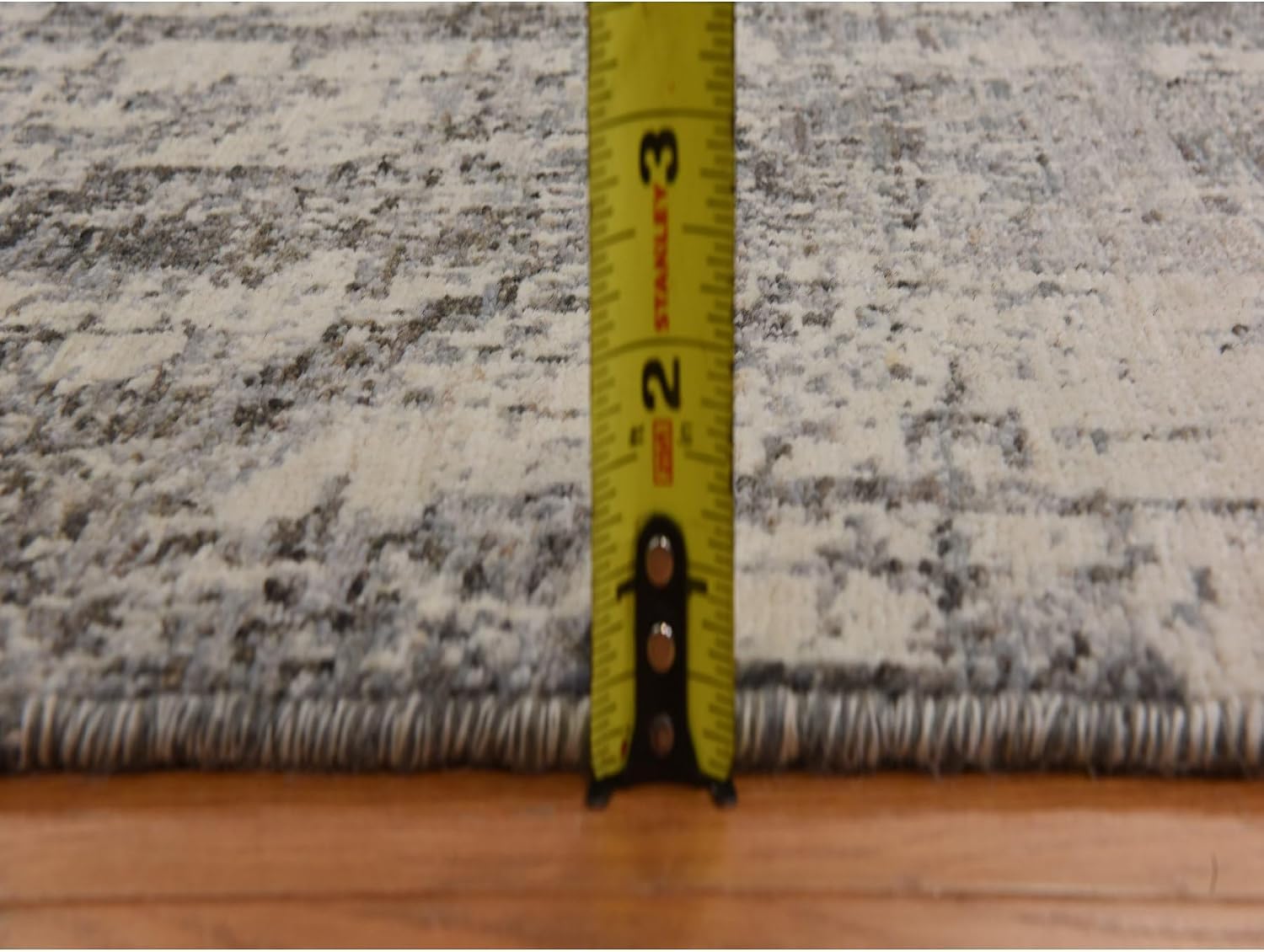 Hand Knotted Modern Oriental Rug, Oyster Gray, Fossil Design, 100% Wool, 6x9