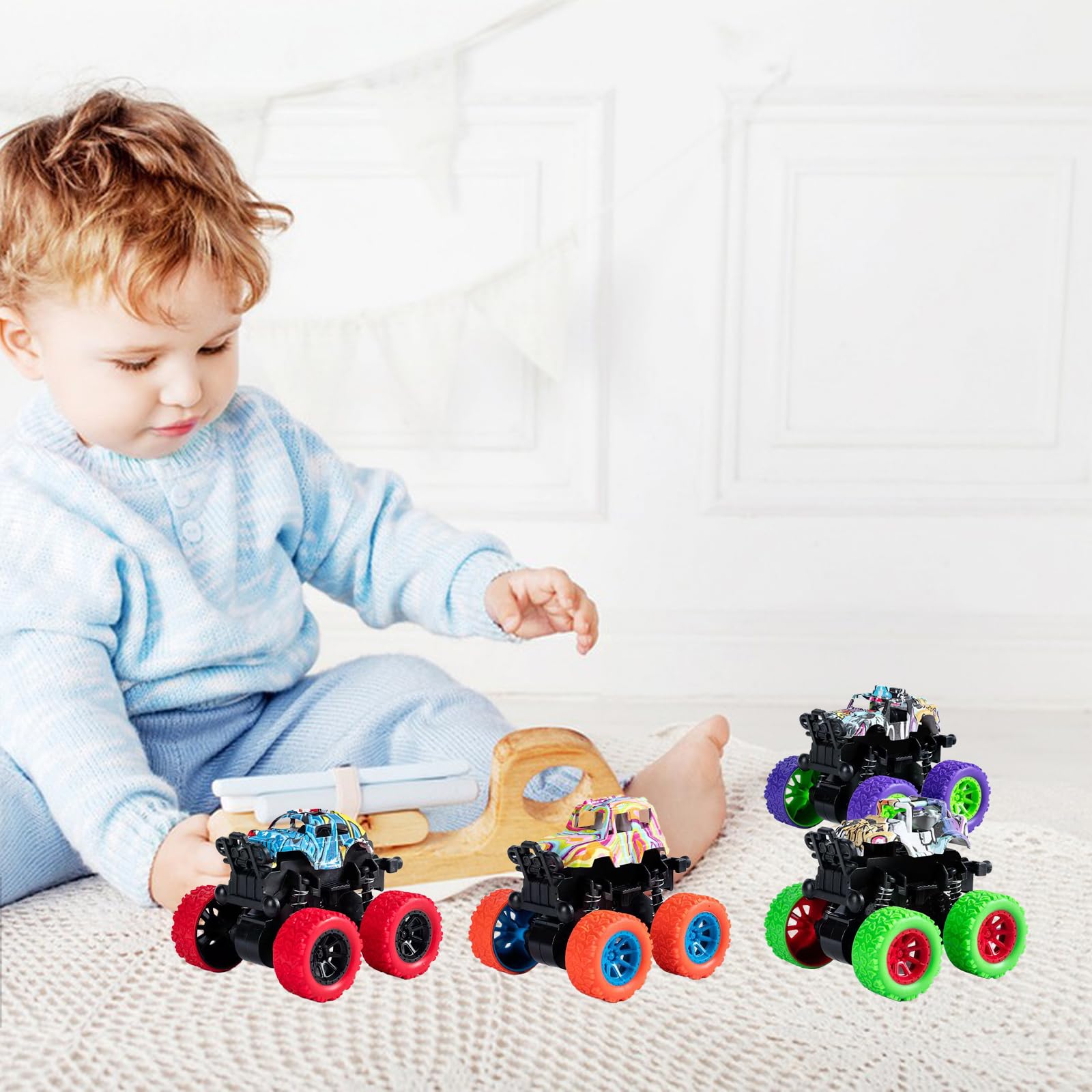 4pcs Camion Fuoristrada Giocattolo Monster Truck Inertia Fuoristrada con 360 Gradi Rotanti Fuoristrada Camion Giocattolo Macchine Set Macchinine per Bambini 3+ Anni