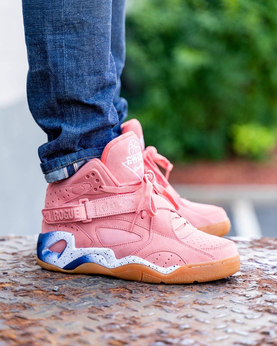 ewing rogue on feet