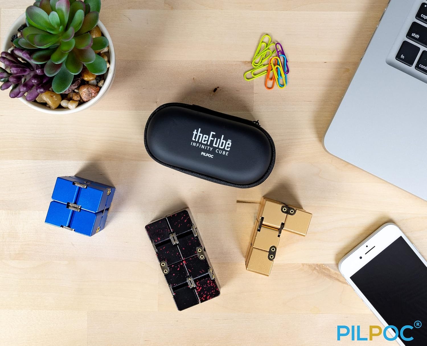 PILPOC theFube Cubo Infinito (Nero e Rosso) – Cubo Antistress Adulti e Bambini in Alluminio Deluxe – Fidget Cube con Custodia Protettiva Premium – Magic Cube Ideale per Ansia, Stress, ADHD e OCD