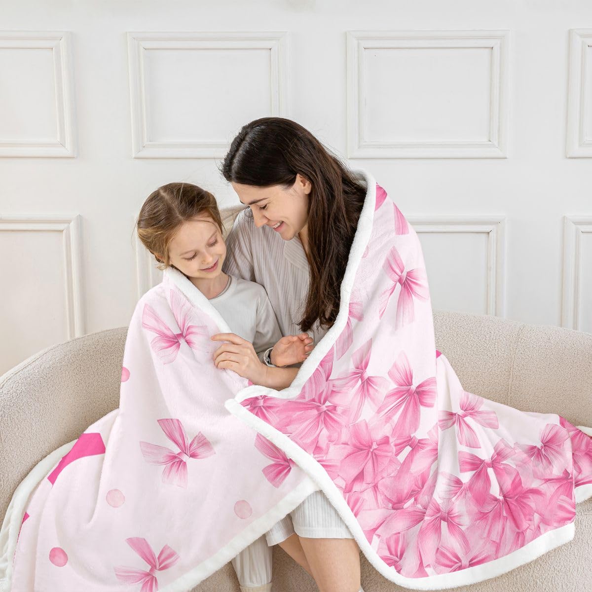 Couverture 220x240cm Filles Mignon Rose Bowknot Plaid Couverture Polaire Monogrammed Jeté de Canapé Personnalisé Lettre U Flanelle en Microfibre Coquette Bowknot pour Canapé et Lit