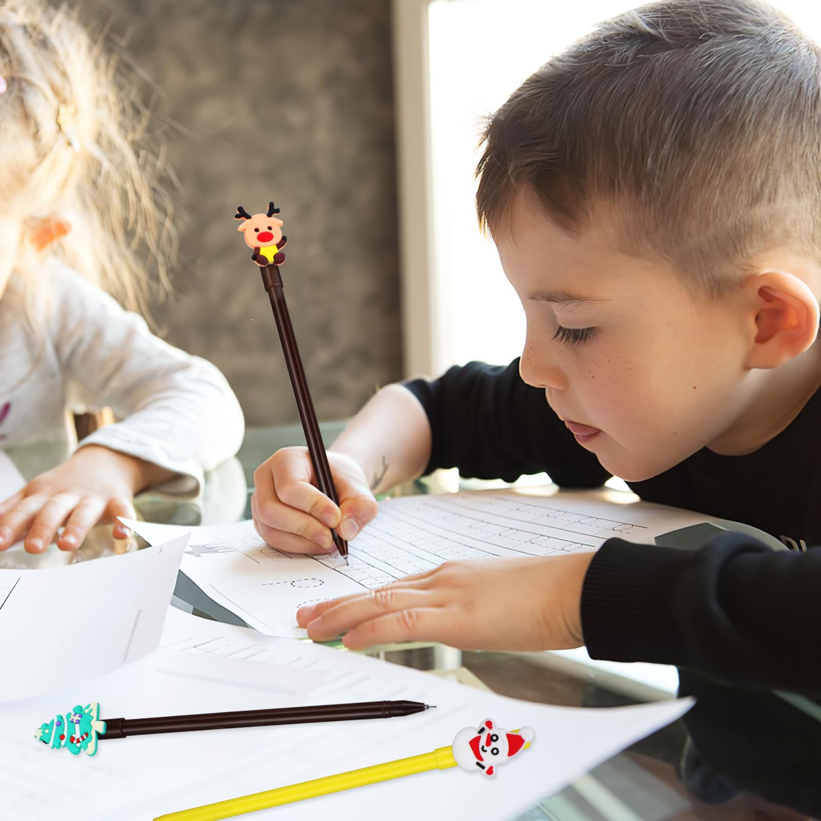 NUOBESTY 5 Set Tavolo Dell'albero Di Natale Penna Albero Di Natale Artificiale Cancelleria Per Le Vacanze Recinti Di Renne Penne A Inchiostro Gel Per Cartoni Animati Plastica Pezzi * 5