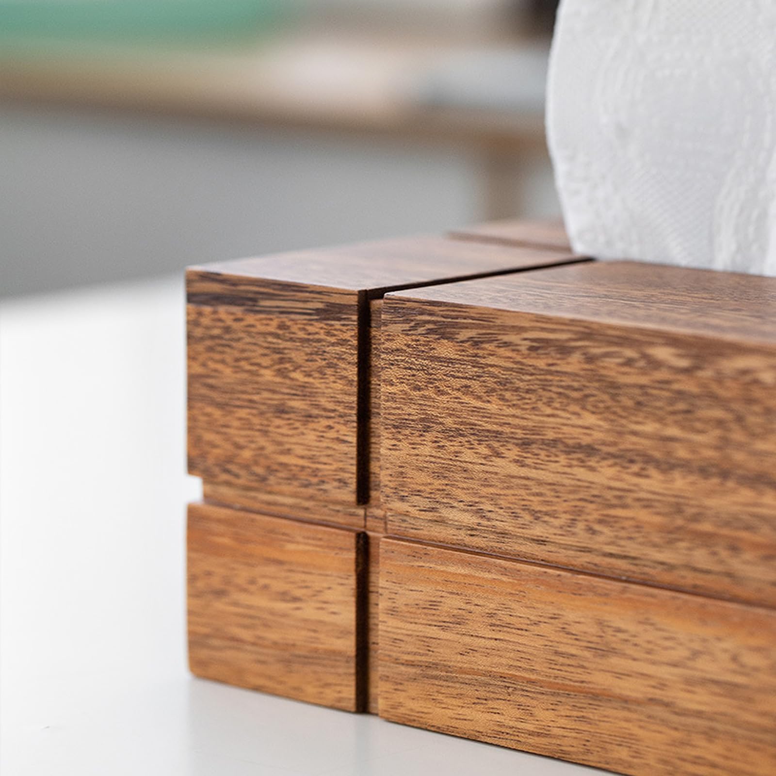 Porta fazzoletti in Legno di Noce con Decorazione a Croce, Coperchio a Scomparsa, Finitura con Olio vegetale per casa, Bagno e Auto.