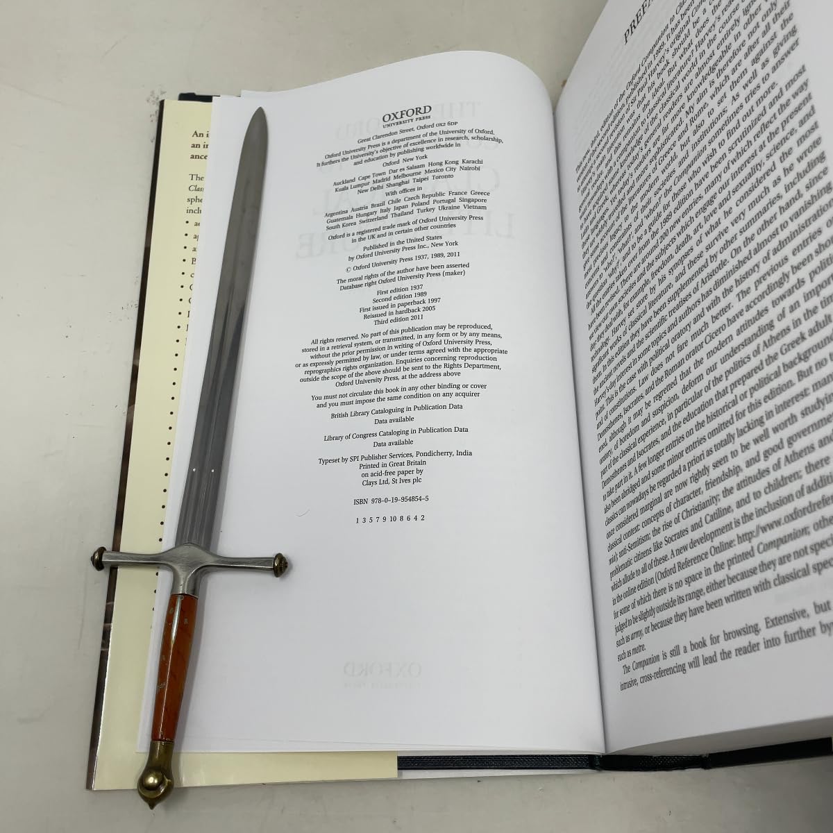 The Oxford Companion to Classical Literature (Oxford Quick Reference)