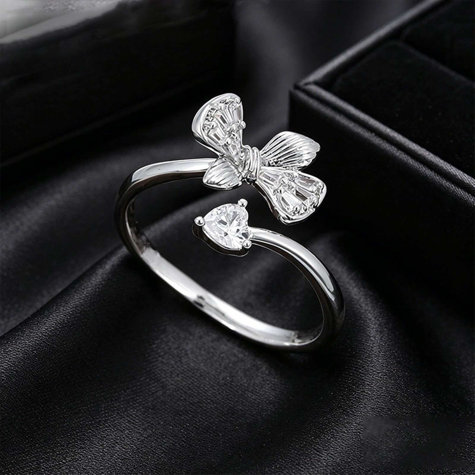 KnSam Alianzas de oro blanco auténtico Au750 de 18 quilates con corazón de moissanita, mariposa corazón de platino 950, alianzas de boda, talla 47-65