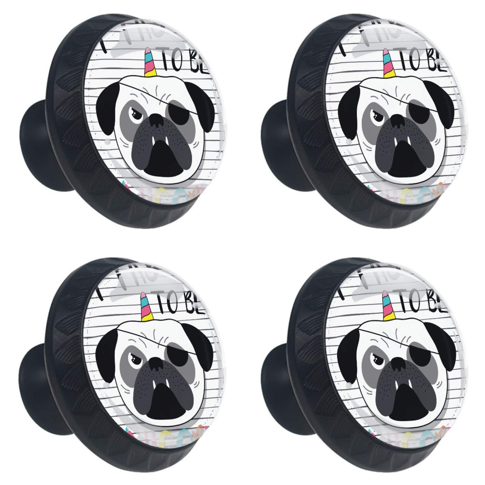 Boutons de meuble en verre motif carlin pour rénover facilement un placard usé