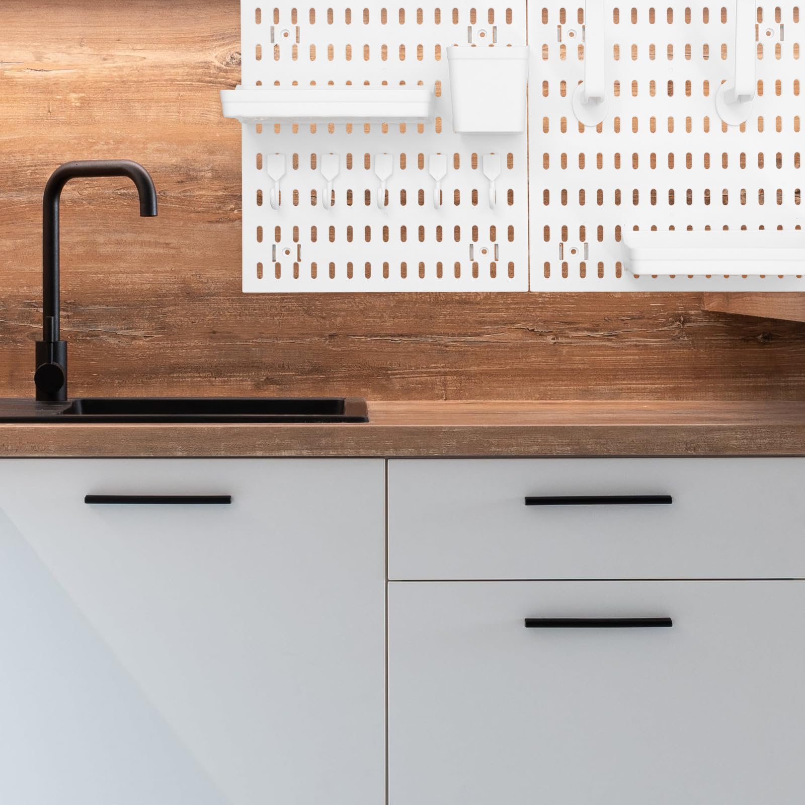 organizador de pared para cocina y baño, tablero perforado de plástico blanco, 1 juego con ganchos y estantes, instalación sin perforaciones, soporte de carga fuerte