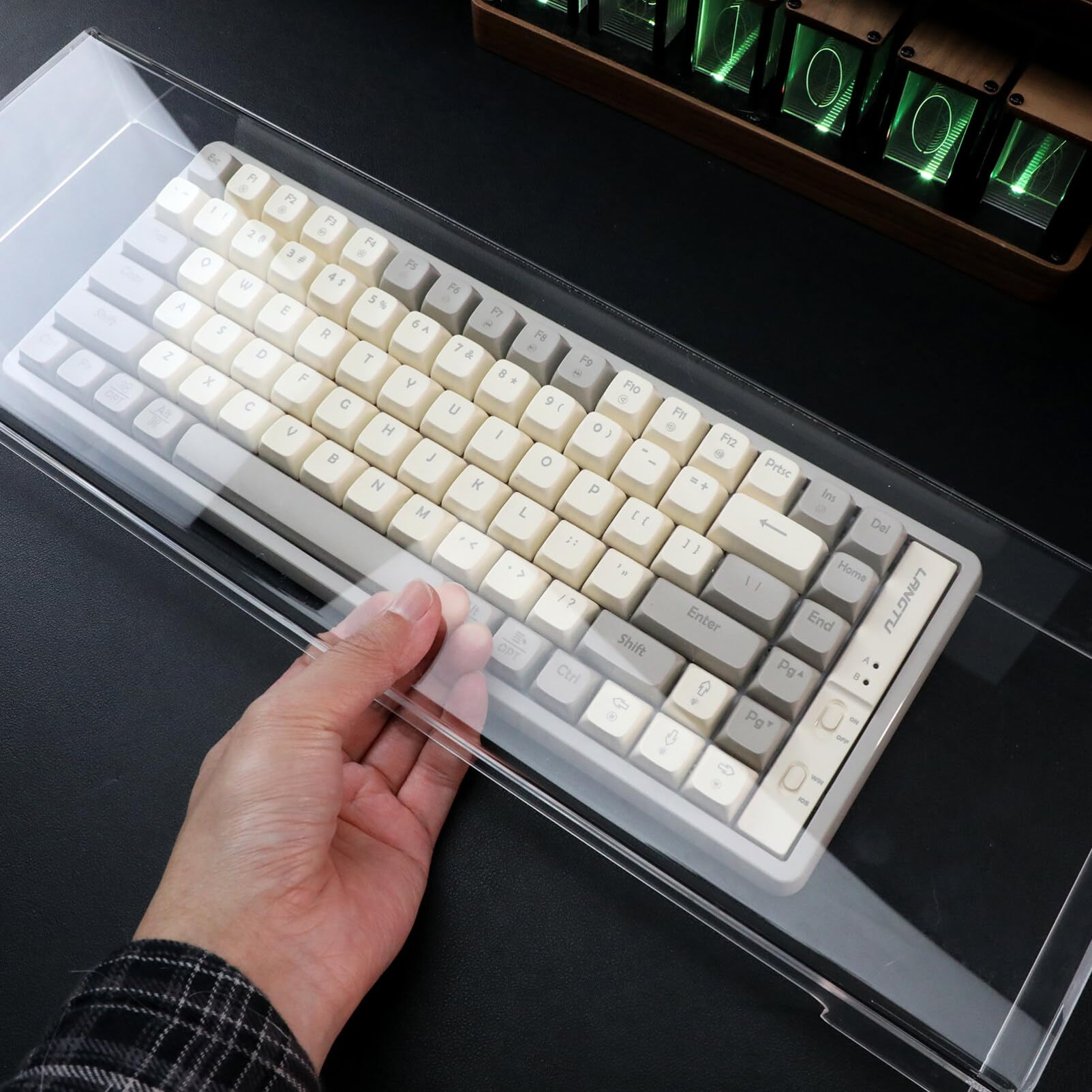 DOITOOL Housse De Clavier, Acrylique Transparent Anti-Chat Couverture De Clavier Fil 104 Touches, Protege Mécanique Couvercle De D'ordinateur, Protege Clair De pour sans