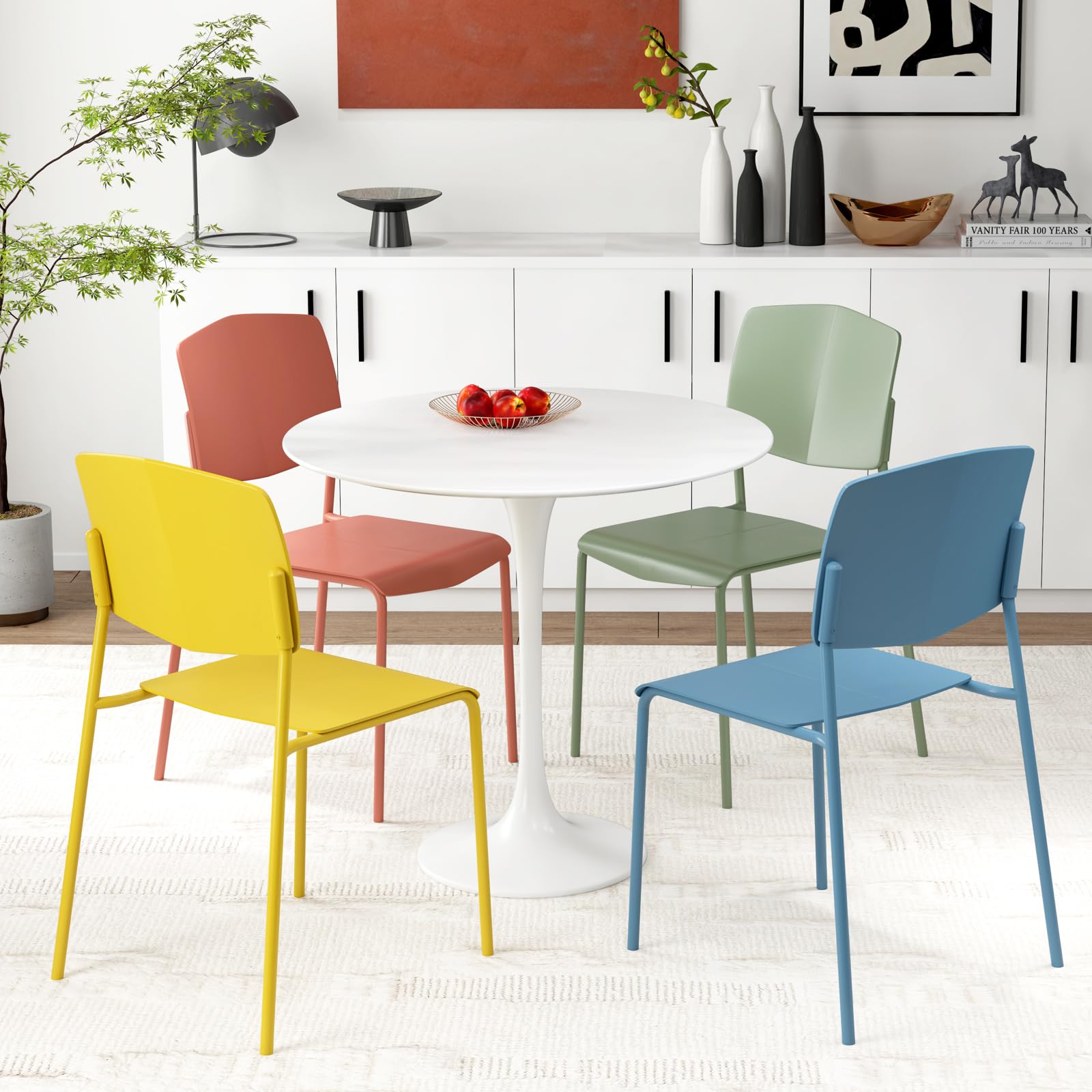 GIANTEX Juego de 4 Sillas de Comedor Apilables, Sillas de Cocina con Respaldo y Asiento Ancho de Polipropileno, Sillas con Patas de Metal, Carga hasta 160 kg, para Comedor, Cocina (Multicolor)