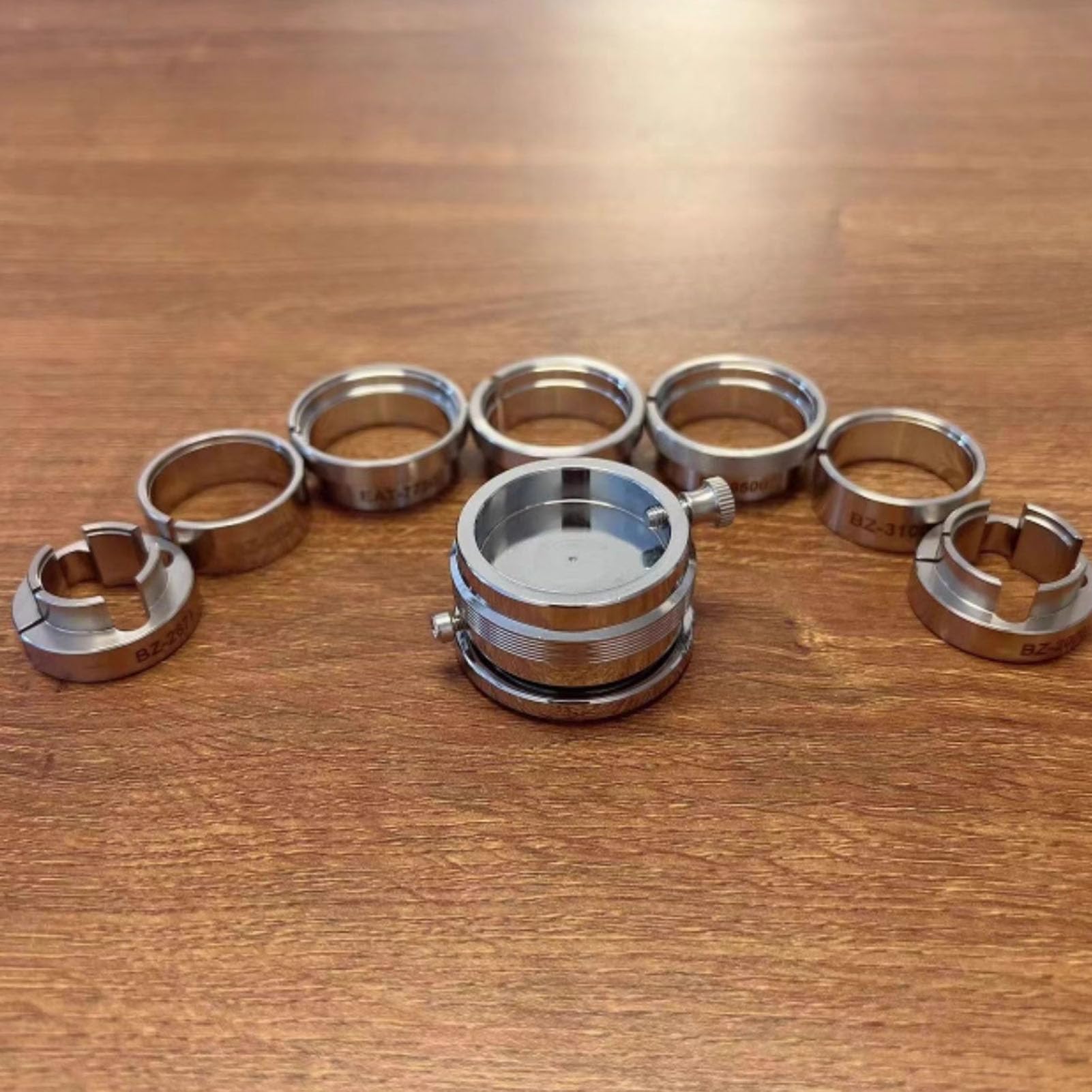 Zestaw Uchwytów do Mechanizmu Zegarka ze Stali Nierdzewnej, 8 szt. Podstawy do Mechanizmu Zegarka z Pasowaniem 2824-2671-7750-2000-8500-3100-3135, Narzędzie Naprawy