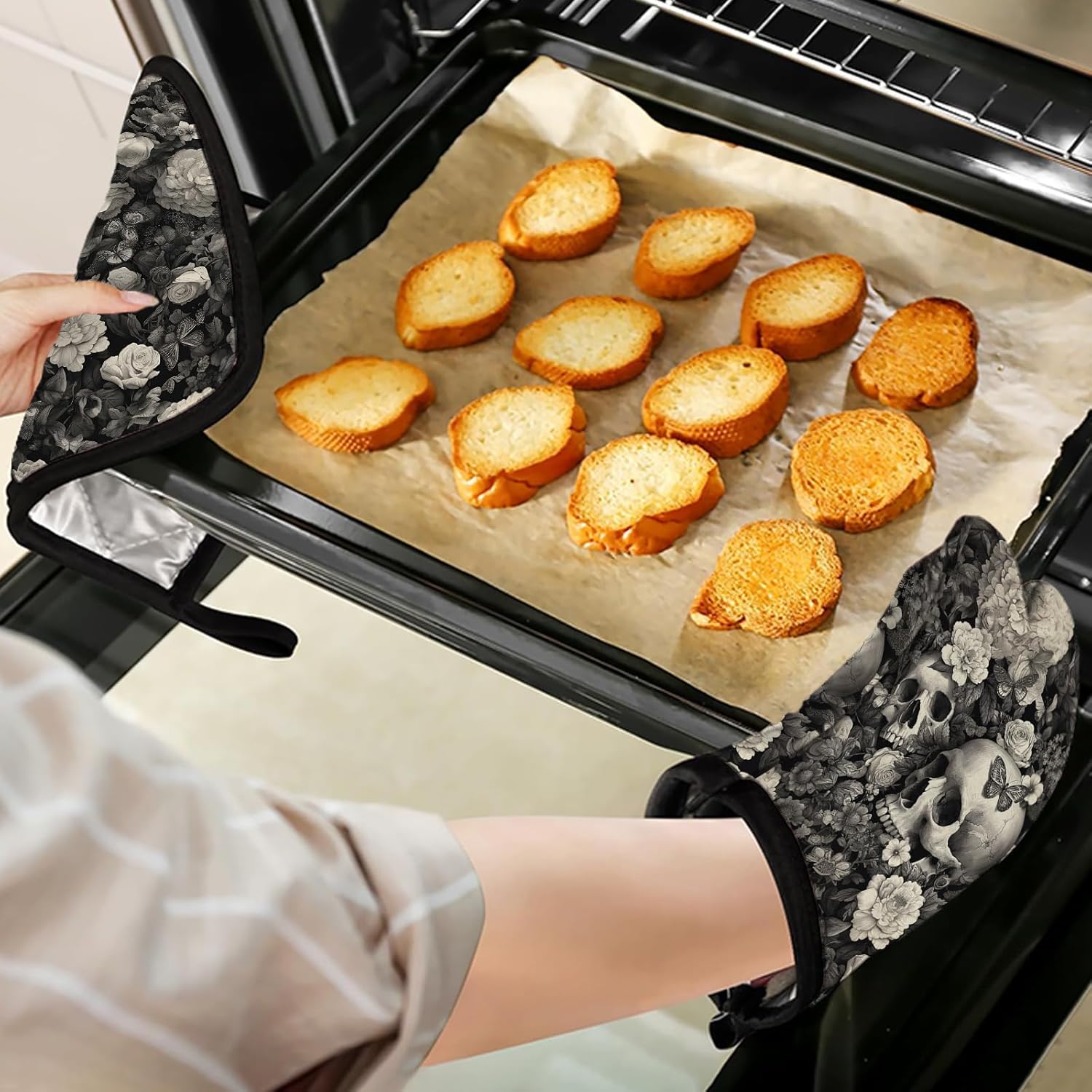 Skull Flower Oven Mitts and Pot Holders Sets 4Pcs Potholders Hot Pads Oven Gloves House Warming for Kitchen Cooking Grilling BBQ