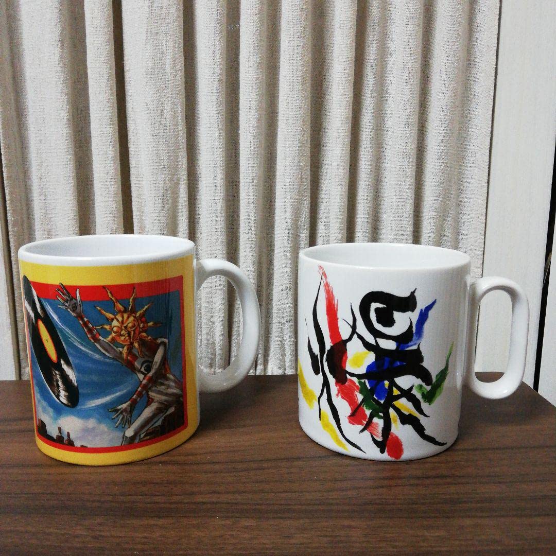 Amazon.co.jp: 岡本太郎 タローマン マグカップ 2個セット Amazon.co.jp: 岡本太郎 タローマン マグカップ 2個セット