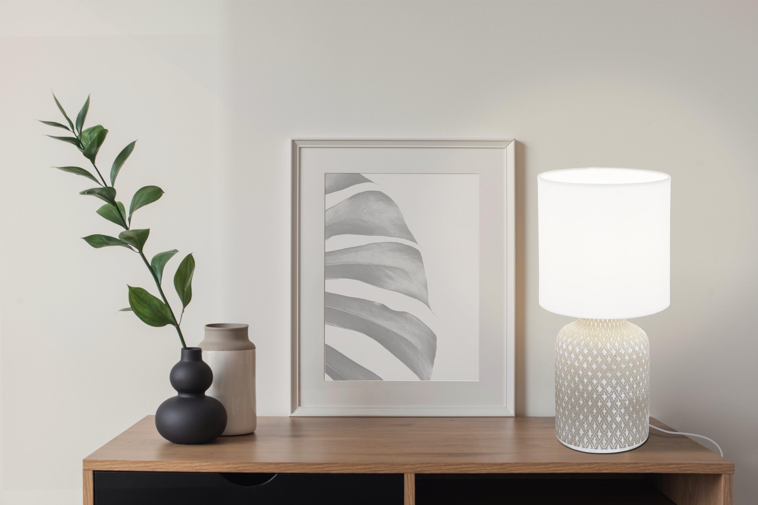 Eglo Bellariva Lámpara de mesa, lámpara de mesilla de noche de cerámica en color gris, textil en blanco, lámpara de salón con interruptor, casquillo E14