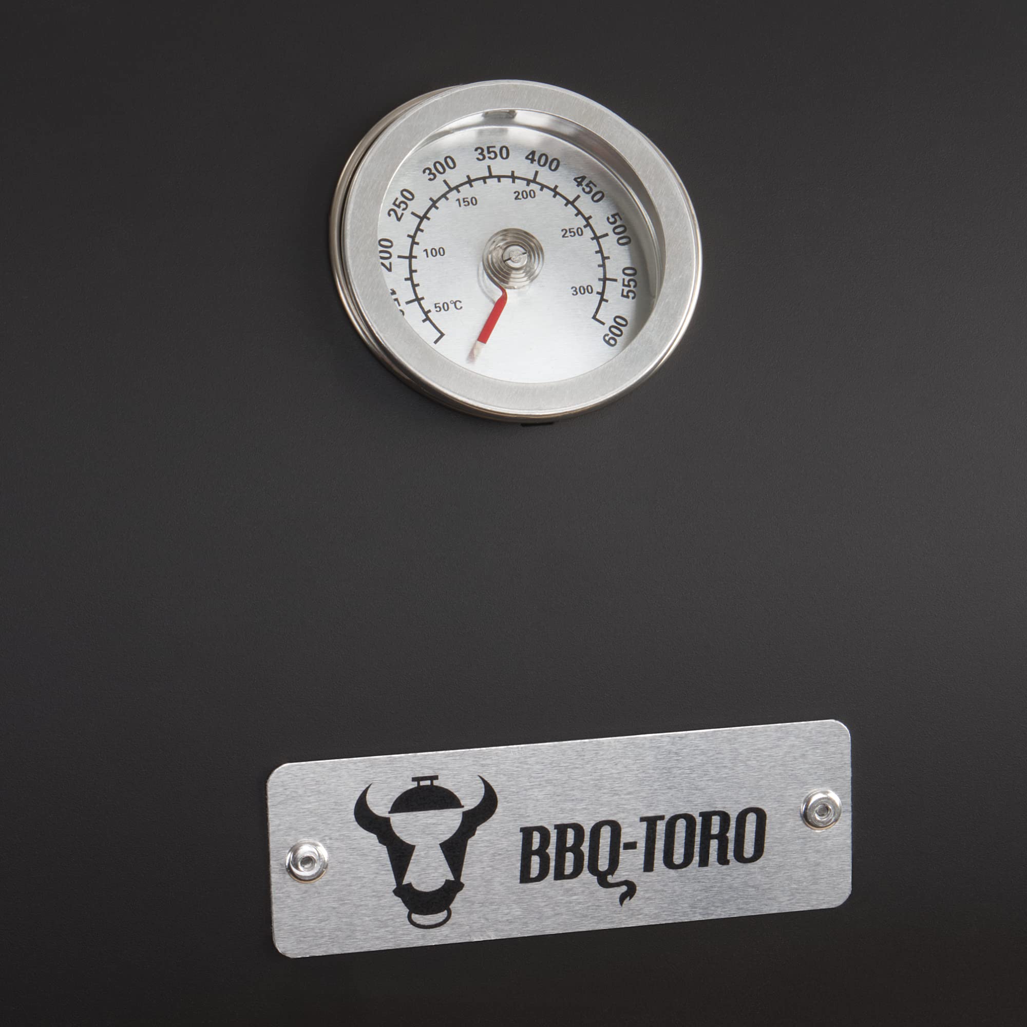 BBQ-Toro Wózek grillowy na węgiel drzewny z pokrywką | Ø 80 x (dł.) 42 cm | Ruchomy wózek na węgiel drzewny, w zestawie termometr, ruszt do podgrzewania, drewniane półki | wędzarnia, grill na węgiel