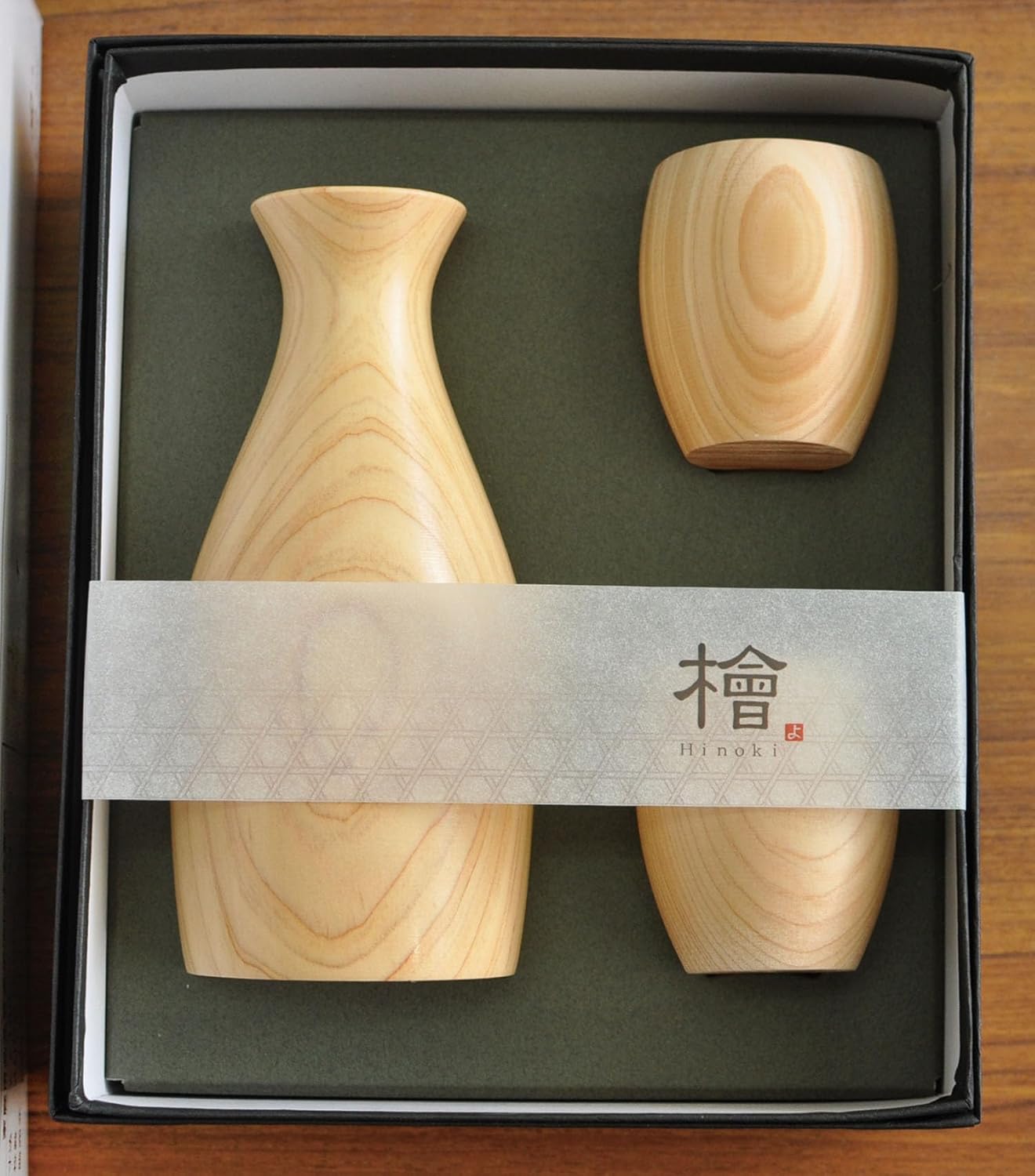 Japanese authentic Guinomi 3-Piece Set for Sake, include 1PC Sake bottle Tokkuri and 2PCS Sake Cups, natural cypress wood Made In Japan