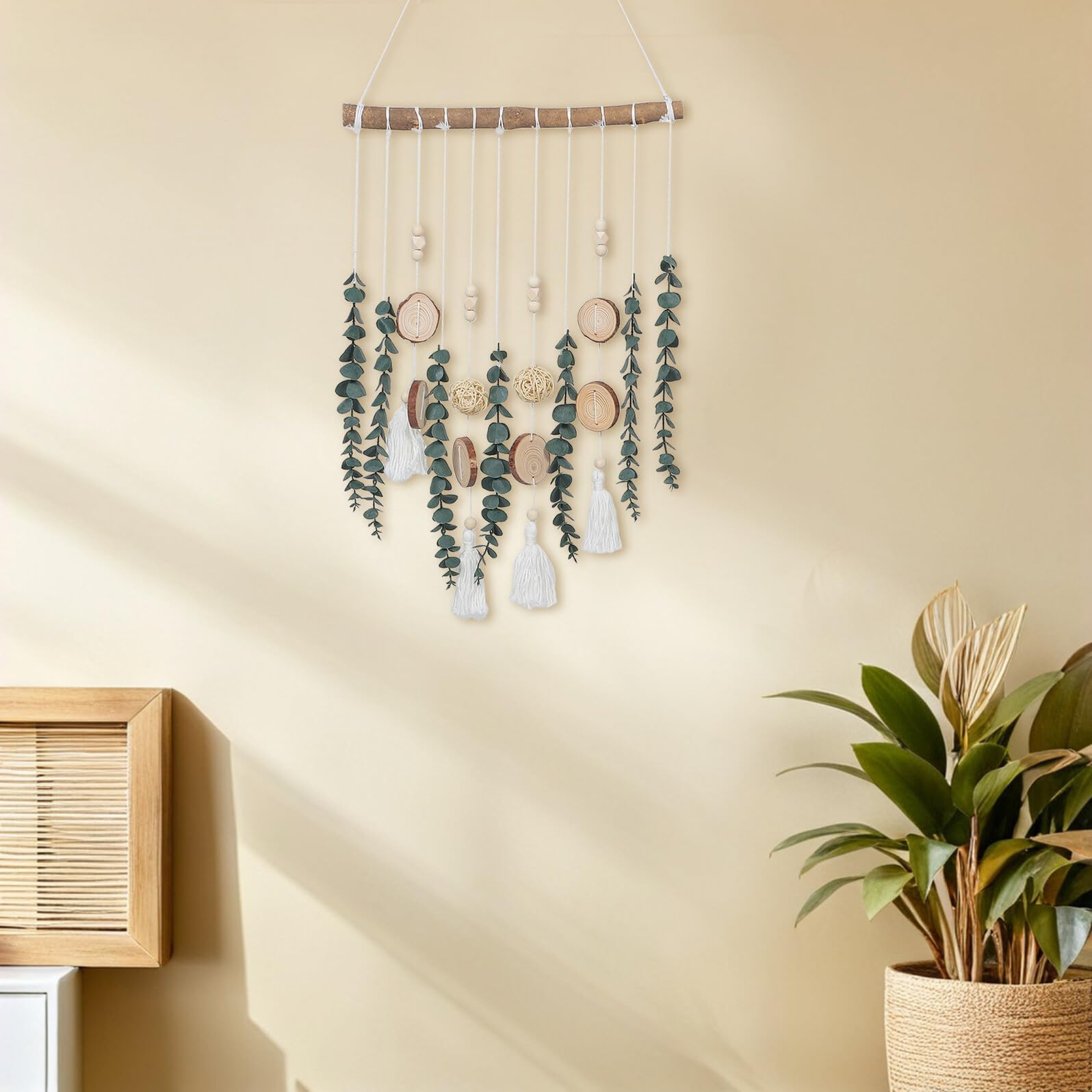 Decorazione da Parete Foglie di Eucalipto Artificiali e Perline di Legno Stile Boho-country per Interni Rustici Moderni Facile Installazione senza Danneggiare Superfici