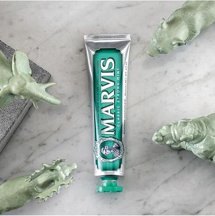 Marvis Classic Strong Mint Yoğun Naneli Diş Macunu 85 ML + Diş Fırçası 2 Li Bakım Seti