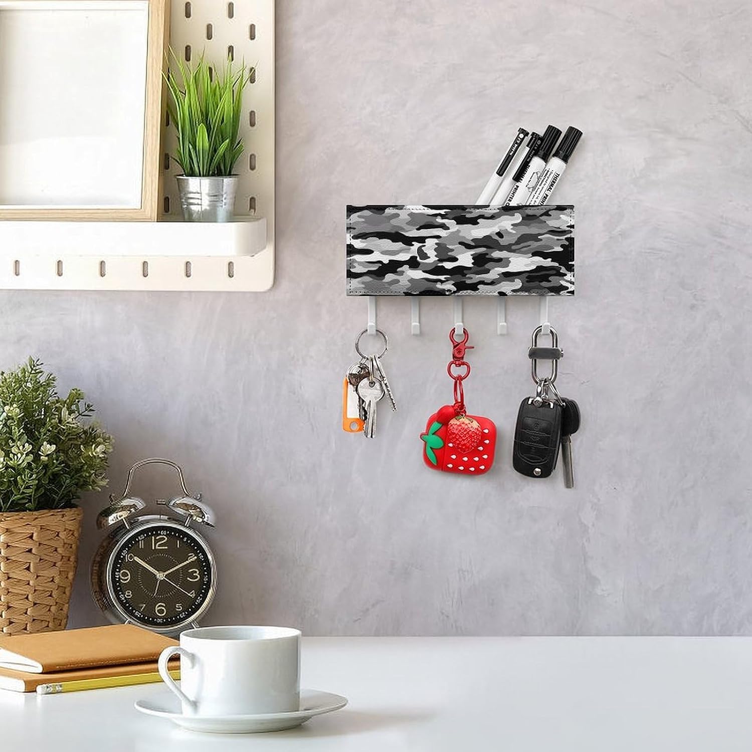 PU Leather Key Holder Wall Mount Key Organizer, Decorative Adhesive Key Rack with 5 Key Hooks, Fashion Black Grey White Camo Key Hanger Decor for Entryway Door Bathroom Kitchen Hallway
