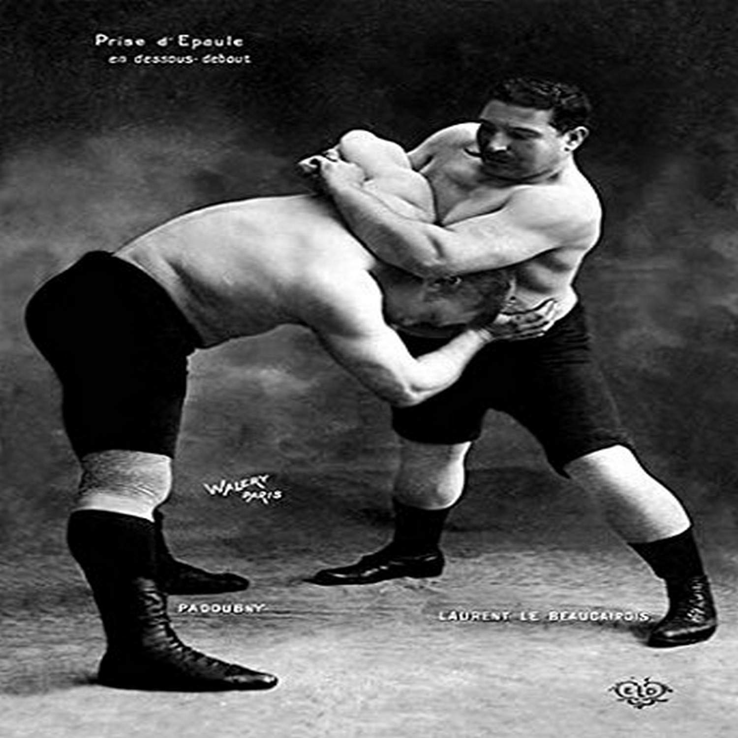 BuyenlargeBuyenlarge 'Prise d'Epaule en Dessous Debout' Paper Poster, 20 by 30-Inch