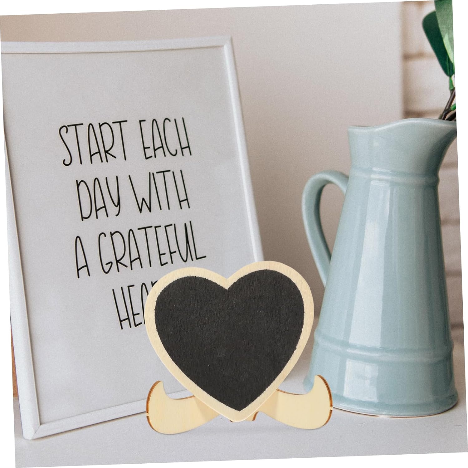 10pcs Heart Shaped Wooden Chalkboards with Bases for Message Notes