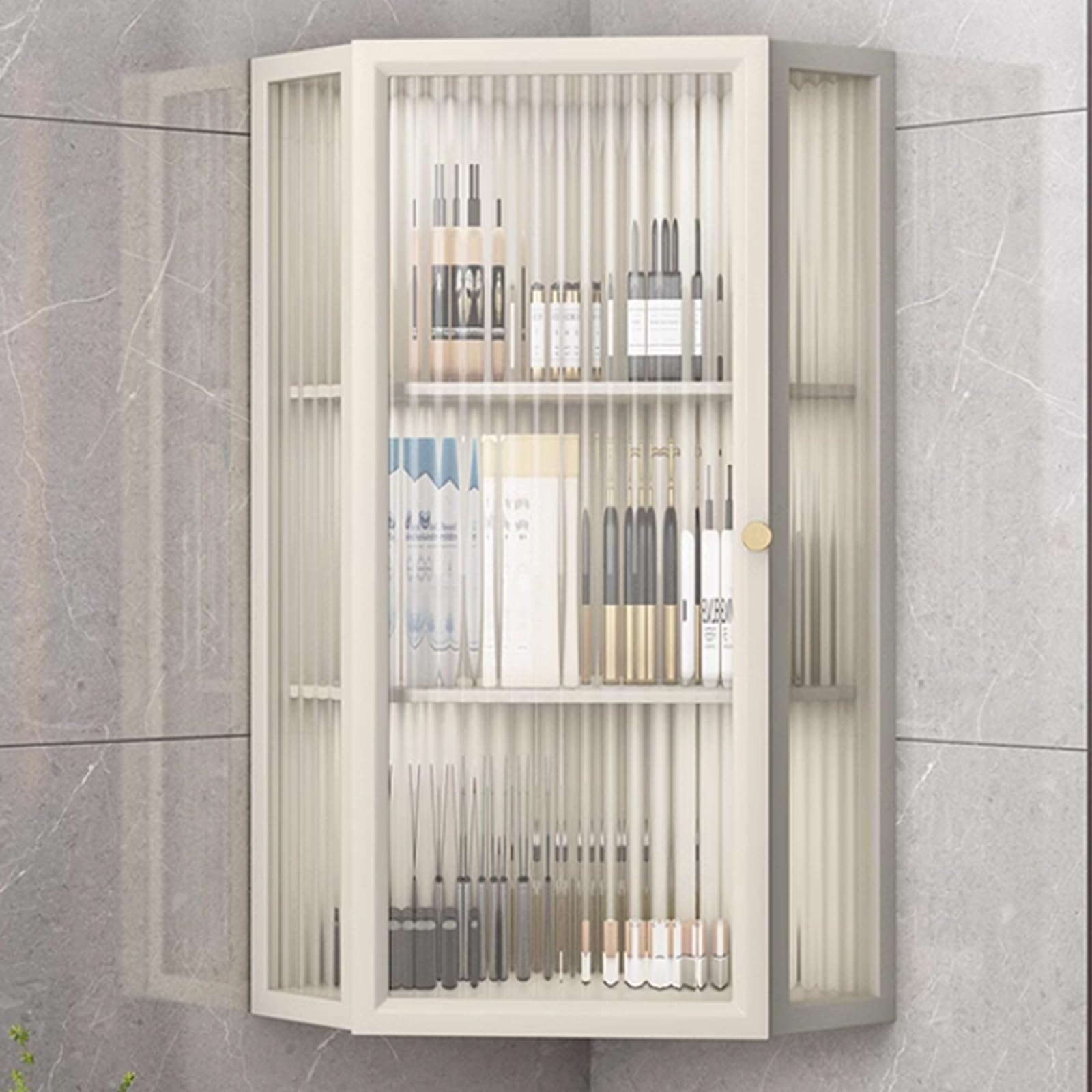Armoire de rangement murale pour désencombrer les petites pièces d'eau