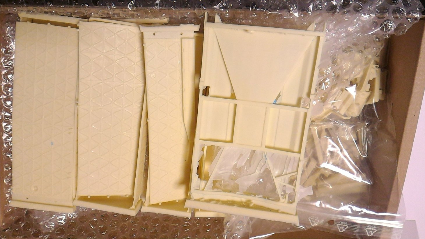 Amazon | KrAZ-255B PMPポンツーン ショアセクション レジンキット