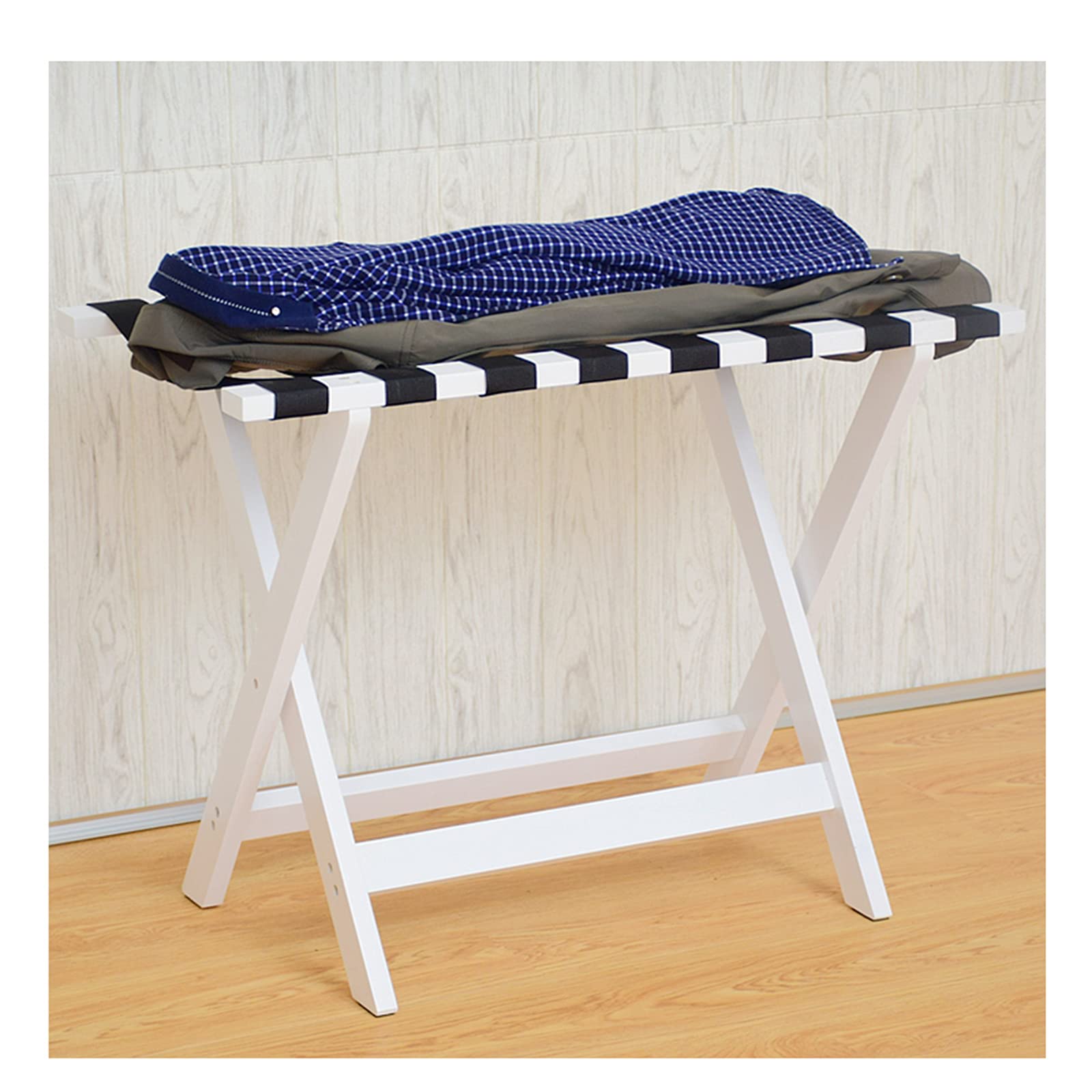 Porte-bagages en bois pliable blanc, l'accessoire indispensable pour chambre d'amis