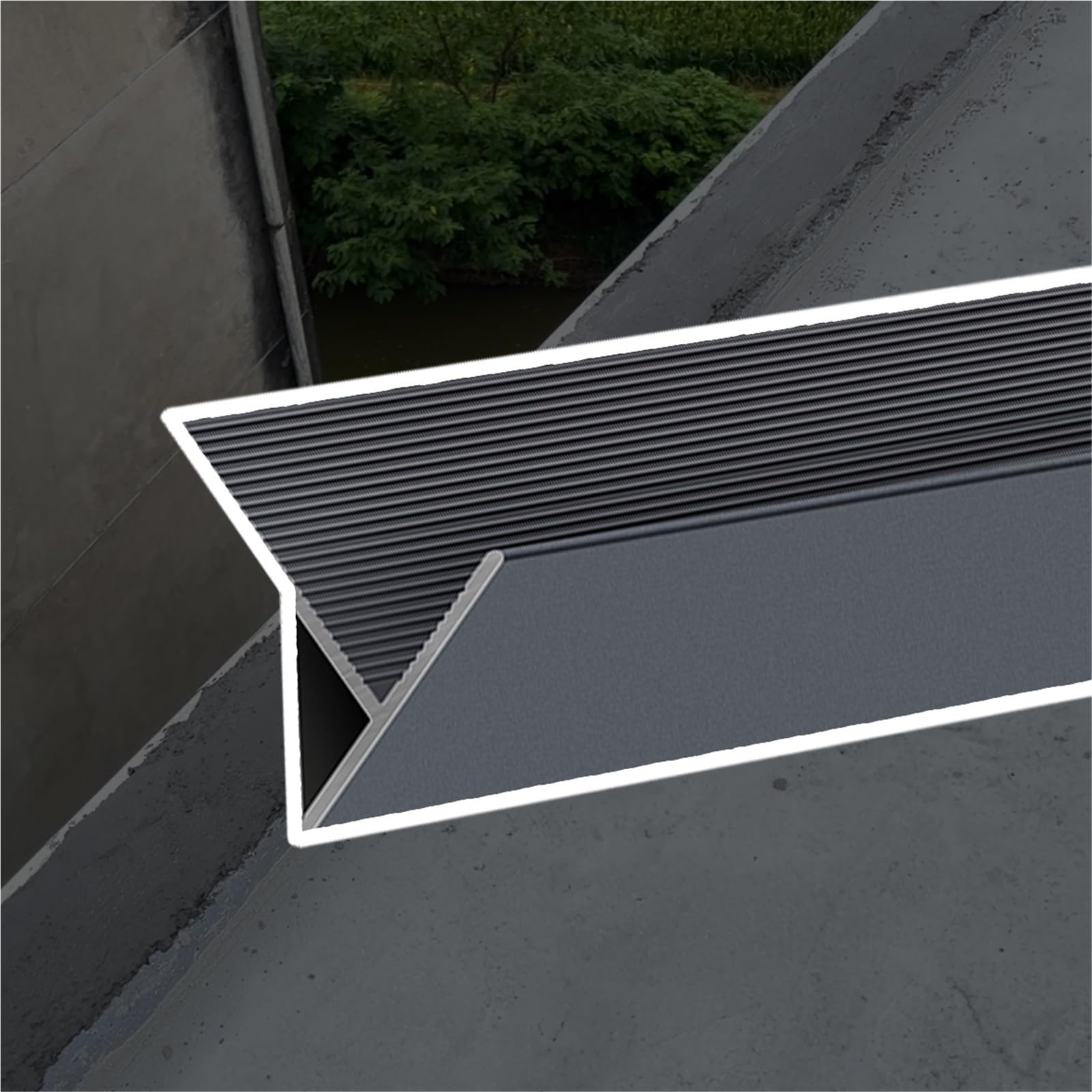 Moulure de toit 170 cm imperméable et résistante pour bandeau de mur