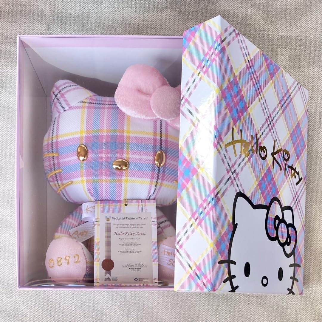 Amazon.co.jp: BOX入りぬいぐるみ ハローキティ ドレスタータン 誕生50 