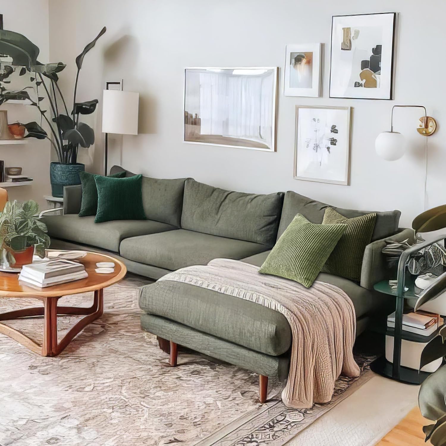 4er Set Kissen-Bezug mit Füllung Grün, Modell Mary, Luxus Kordsamt Sofakissen gestreift Couchkissen Dekokissen Zierkissen Kopfkissen, mit verstecktem Reisverschluss, weich & angenehm