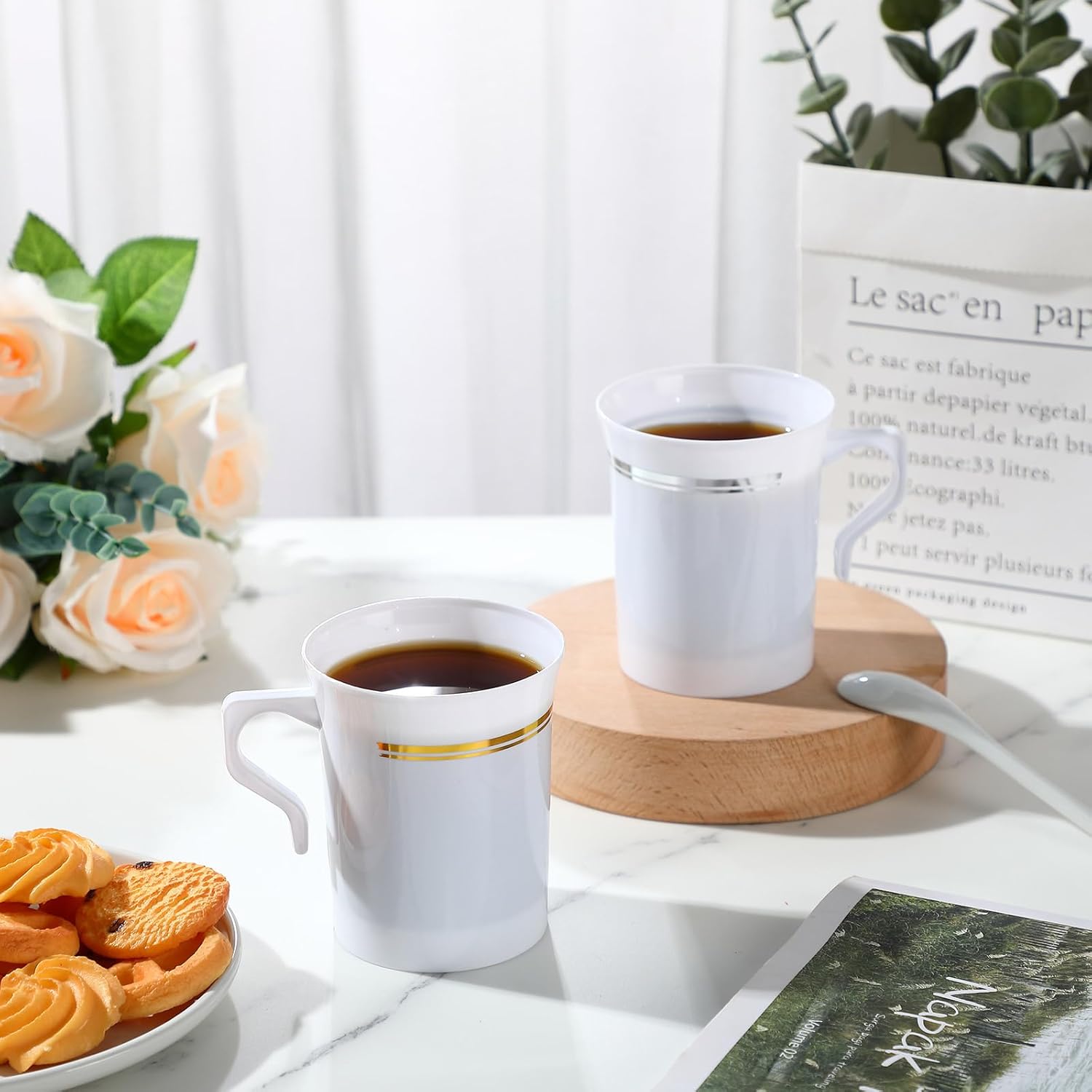 Baderke 24 Pcs Plastic Coffee Cups with Rim 8 oz Disposable Coffee Mugs with Handle Disposable Tea Cups Espresso Beverage Plastic Mugs for Wedding (White,Gold)