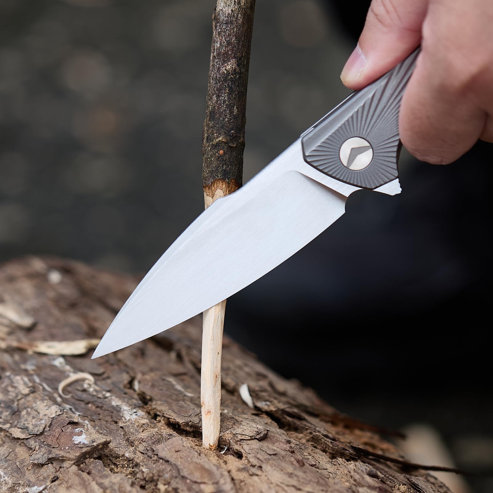 Nóż składany Scyzoryk Nóż myśliwski Nóż survivalowy nóż jednoręczny nóż kieszonkowy - Stal M390, Uchwyt z tytanu - do outdoorowy polowania na kemping i wędrówki - z kaburę (Szary-02)