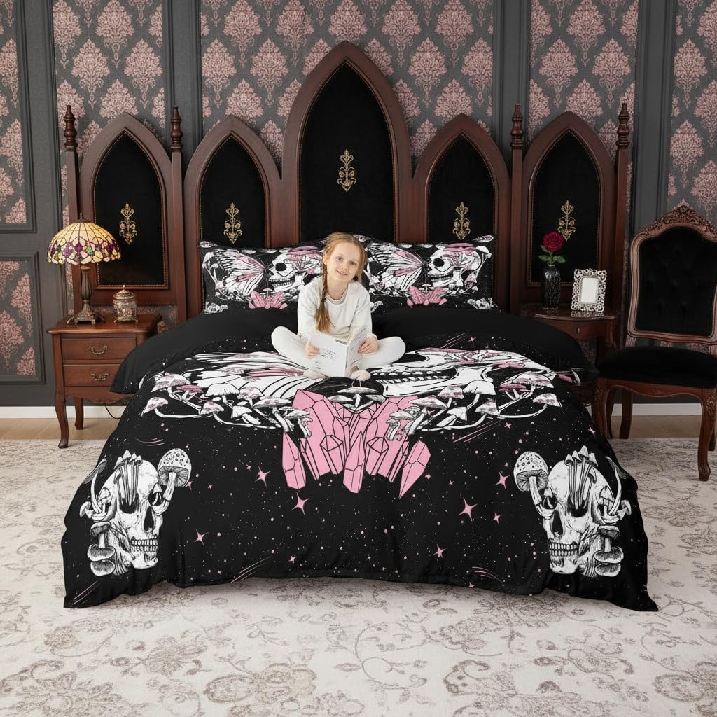 Parure de lit gothique rose et papillon taille S en 135x200 cm sous un ciel étoilé cosmique