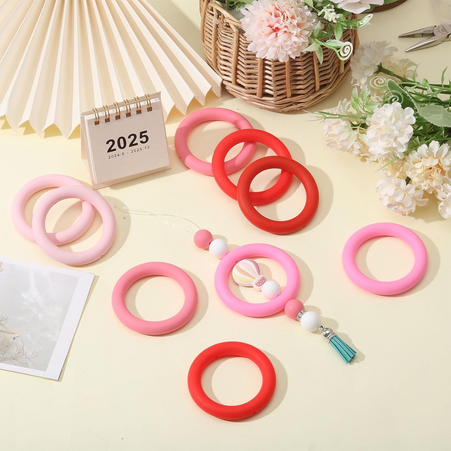 20Pcs Valentine's Day Silicone Beadable O Rings 65mm Round Loop with 2 Hole Red Focal Silicone Focal Beads Rings for DIY Keychain Bracelet Necklace Hanging Jewelry Making