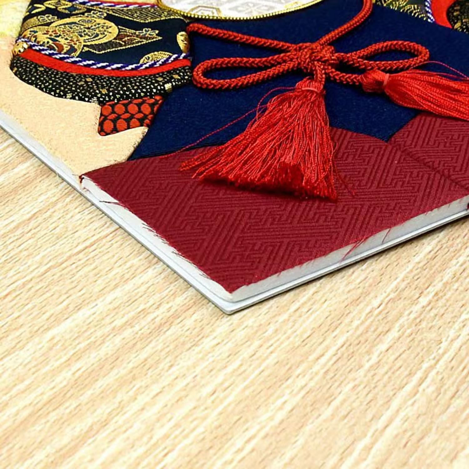5349758 Sakura Horikiri Kimekomi Extra Large Brocade Helmet