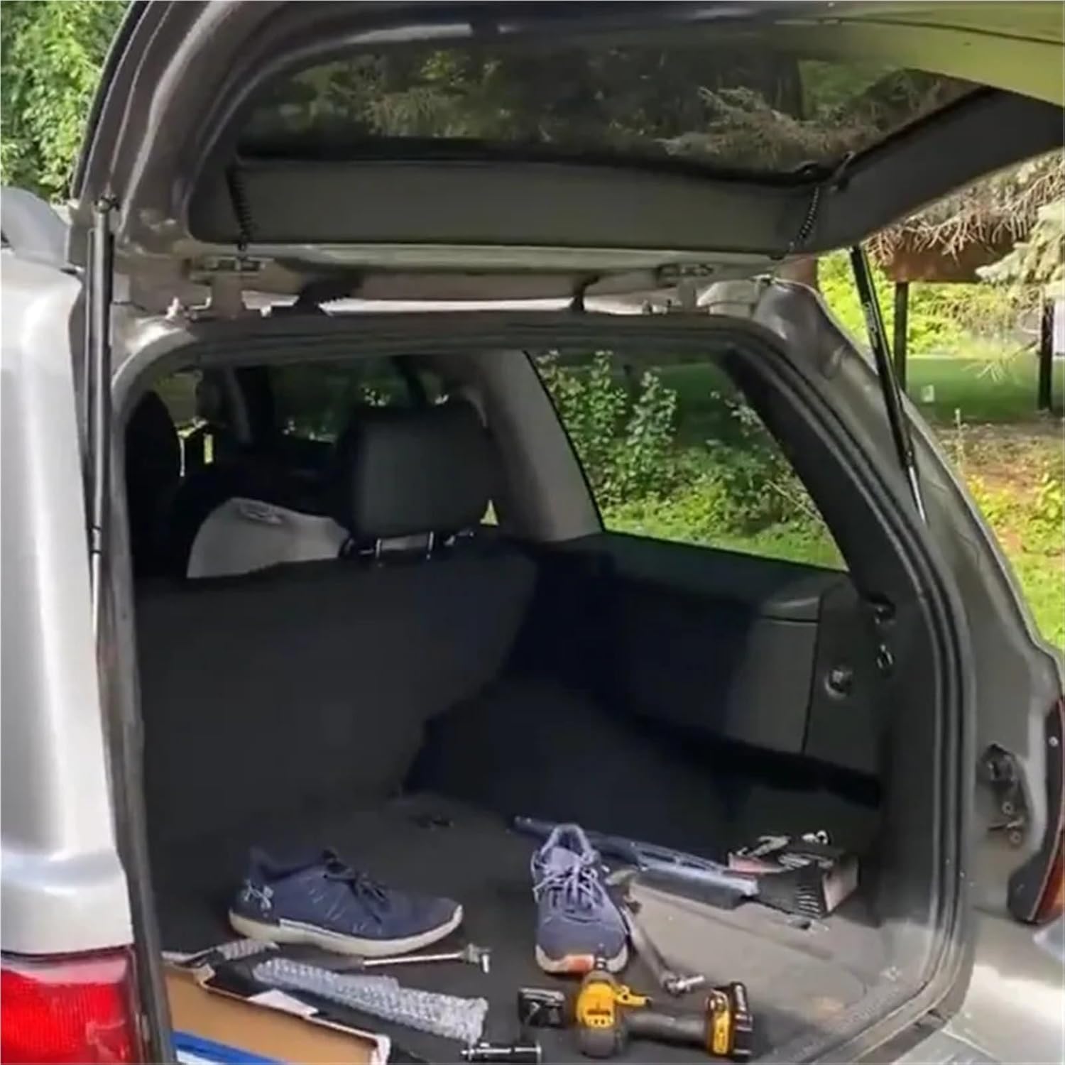 Car Trunk Struts 2Pcs/Set Rear Trunk Lift Support Rod Car Gas Spring Struts Fit for Jeep Grand Cherokee 1999 2000 2001 2002 2003 2004 Accessories Steady