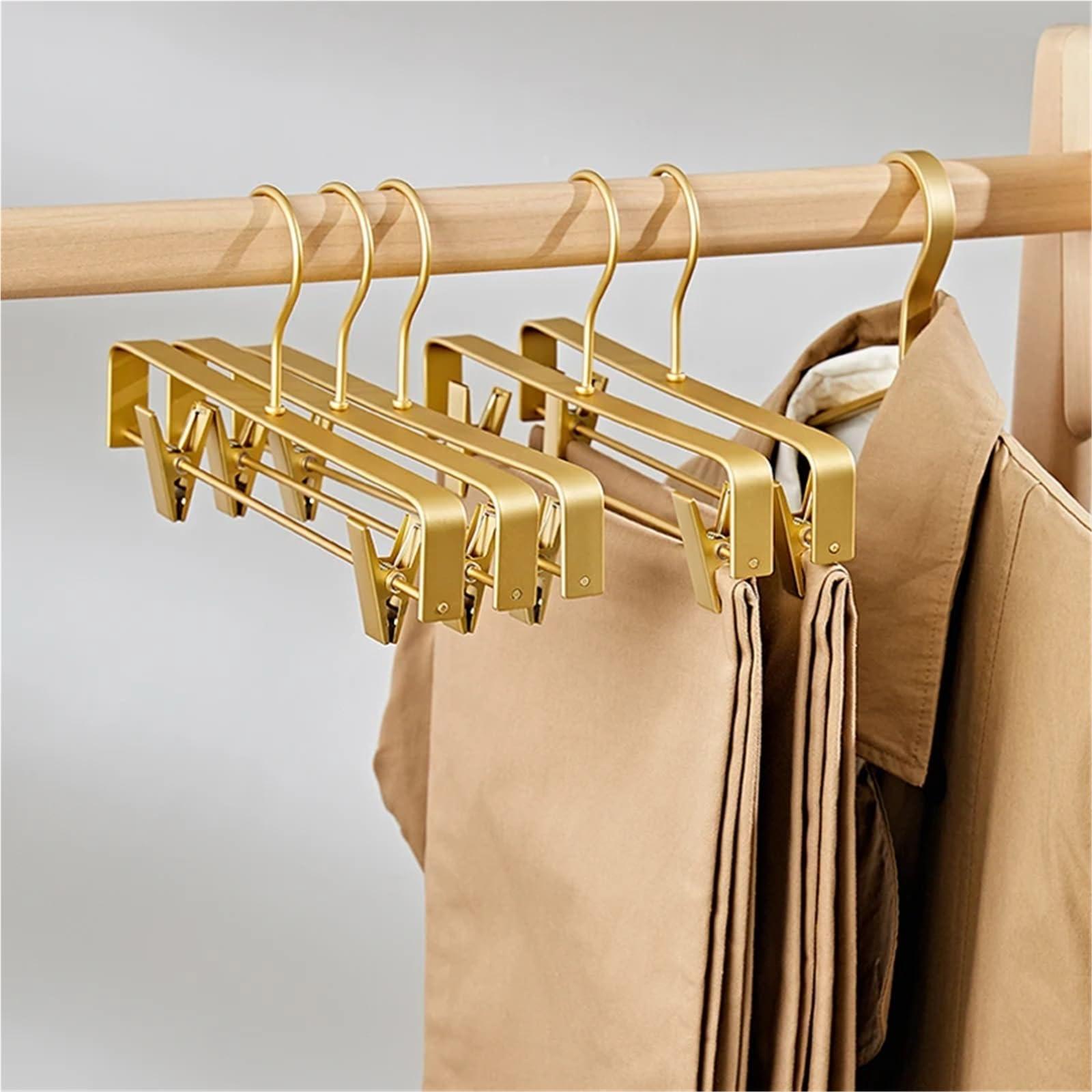 Hosenbügel 5 stücke Hosen Socken Frauen Rock Display Lagerung Rack Haushalt Trocknen Kleiderbügel Mit Beweglichen Anti-Slip Wäscheklammer(Gold)