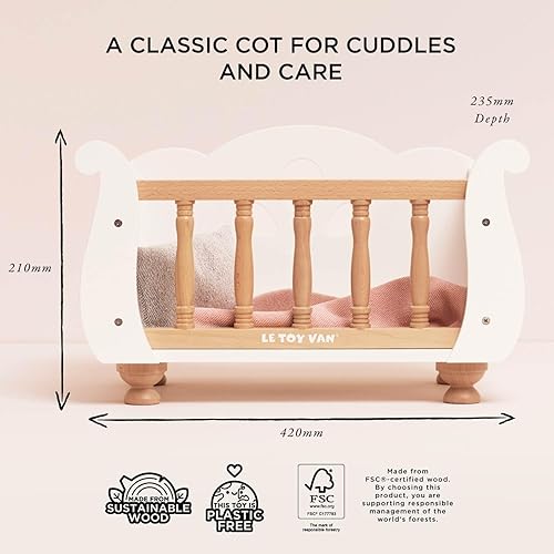 Miniatura 8 de Le Toy Van - Juguete educativo de madera, juego de rol, hermosa cuna y cuna de muñeca de trineo  Juego de cochecito de juguete para niñas de 3 años