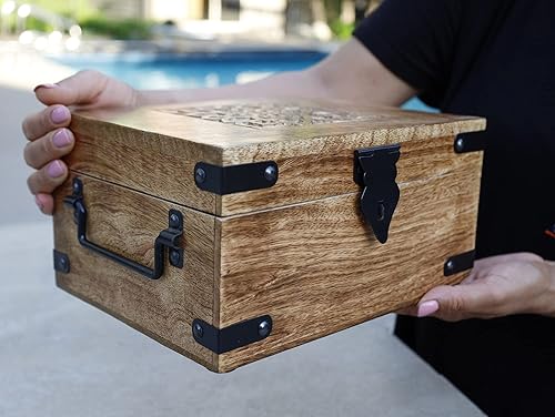 Miniatura 3 de DharmaObjects Caja de urna de madera de loto tallada a mano de gran calidad, caja de almacenamiento de recuerdos, caja decorativa de oficina en casa