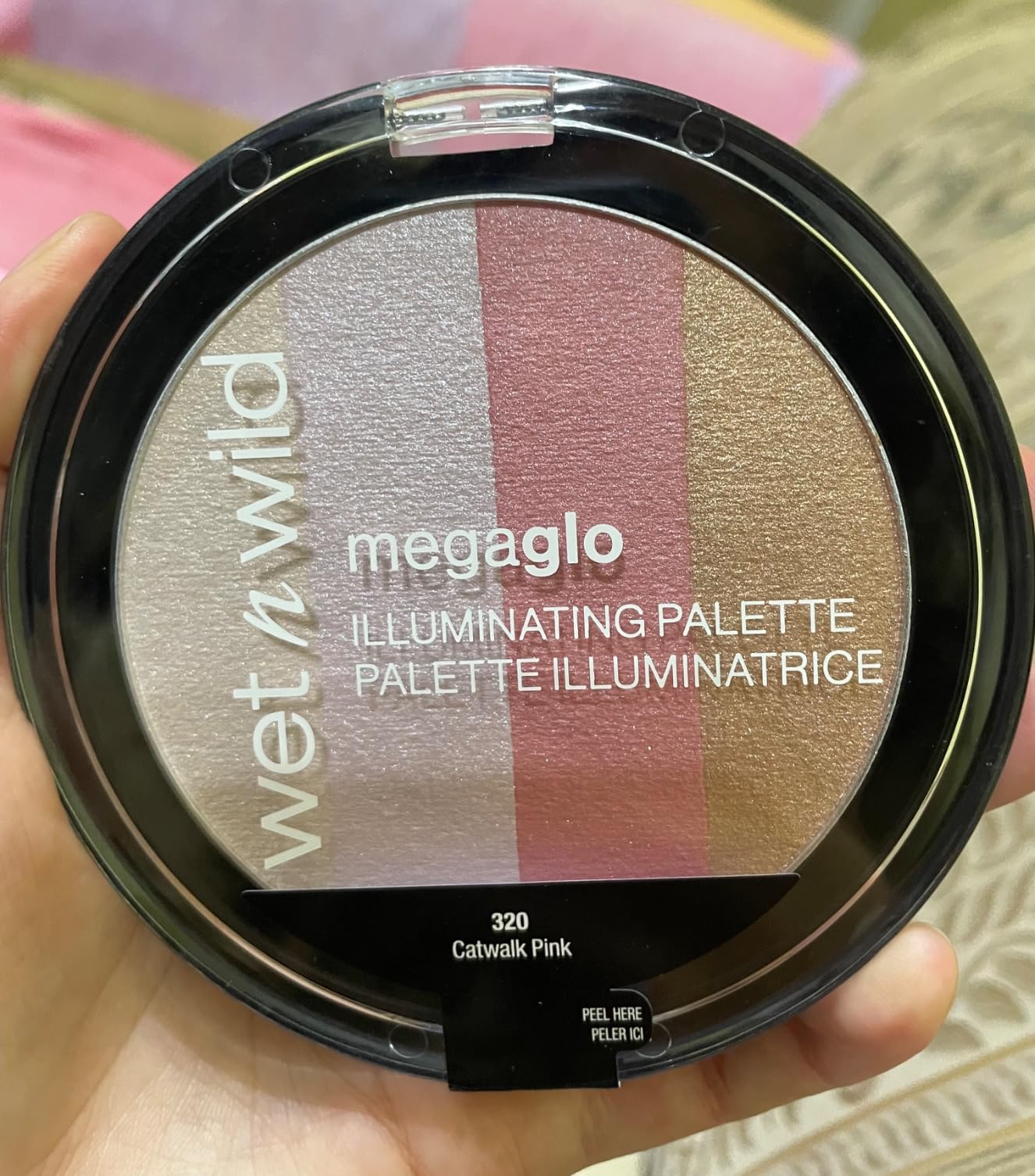 wet n wild MegaGlo Illuminating Blush Makeup Powder Palette, Catwalk Pink, Highlighter Face Make Up