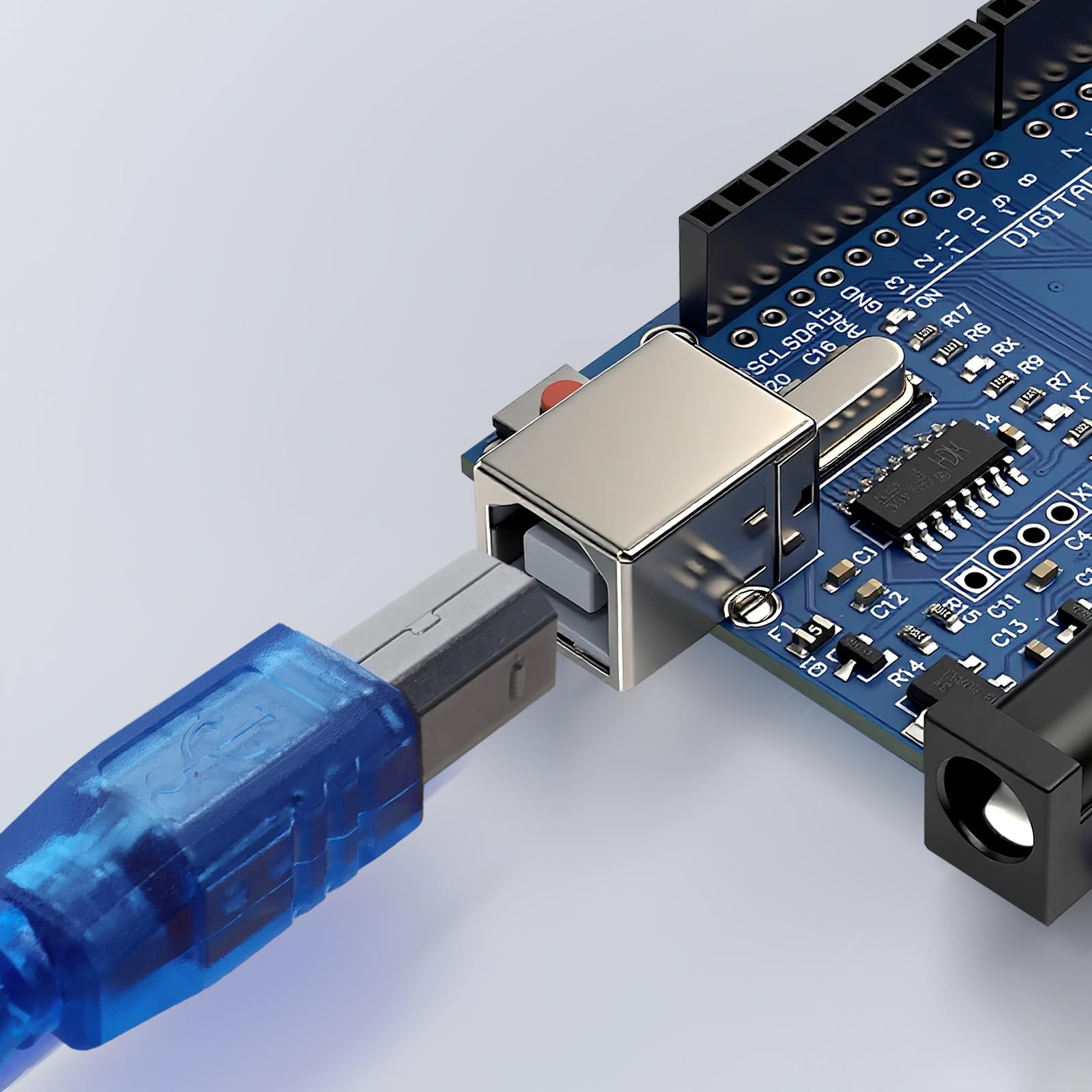 UNO R3 Carte ATmega328P avec câble USB (compatible Arduino) pour Arduino, tension d'entrée 7-12 V, 16 MHz, 14 broches numériques 1/0 prise en charge PWM, SRAW 2KB, compatible avec RPi 4B/3B+/3B/2B/B+
