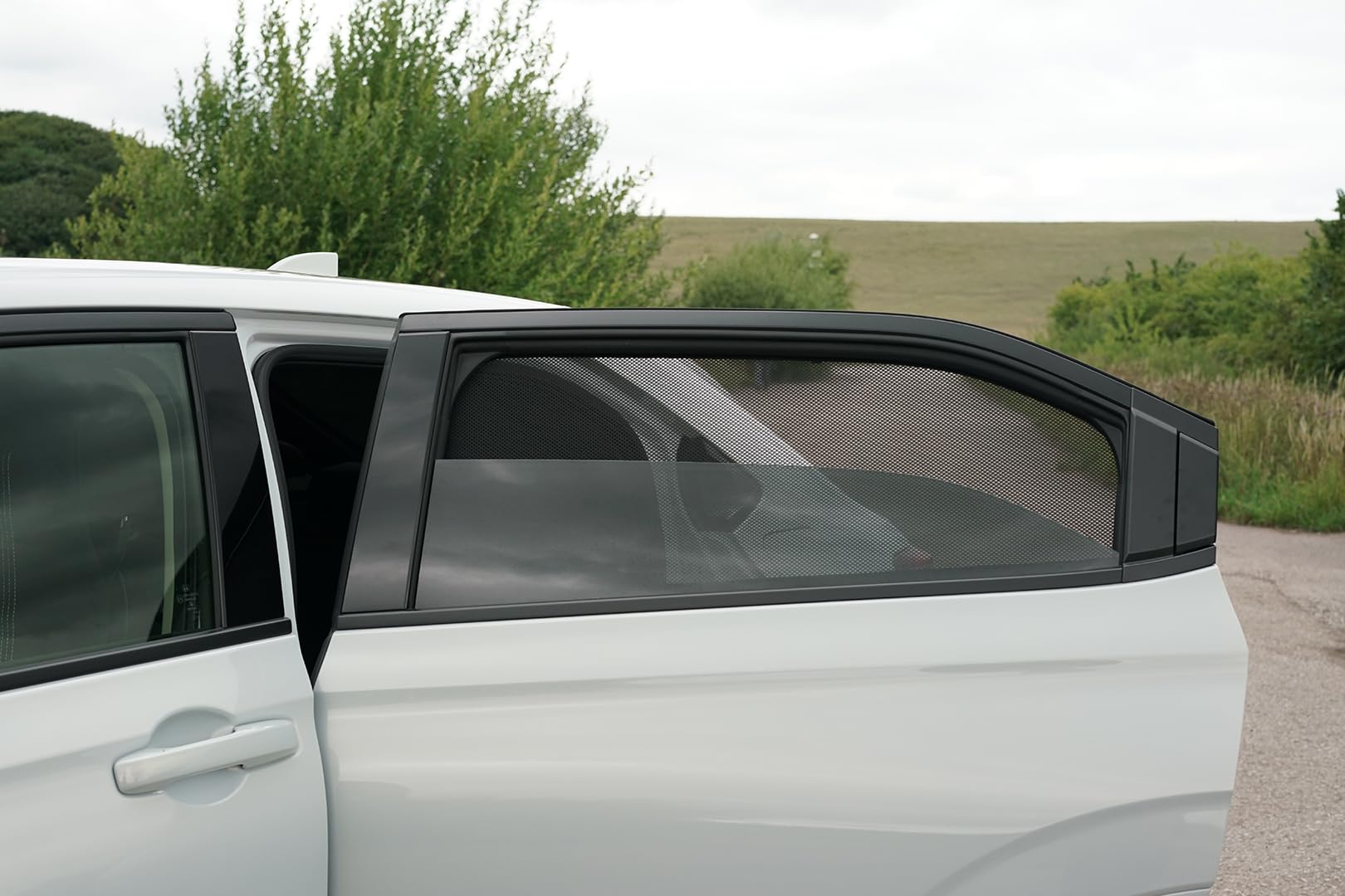 Set de Car Shades (Portes arrières) Compatible avec Honda HR-V (RV) 2021- (2-pièces) Pare-Soleil sur Mesure pour Voiture
