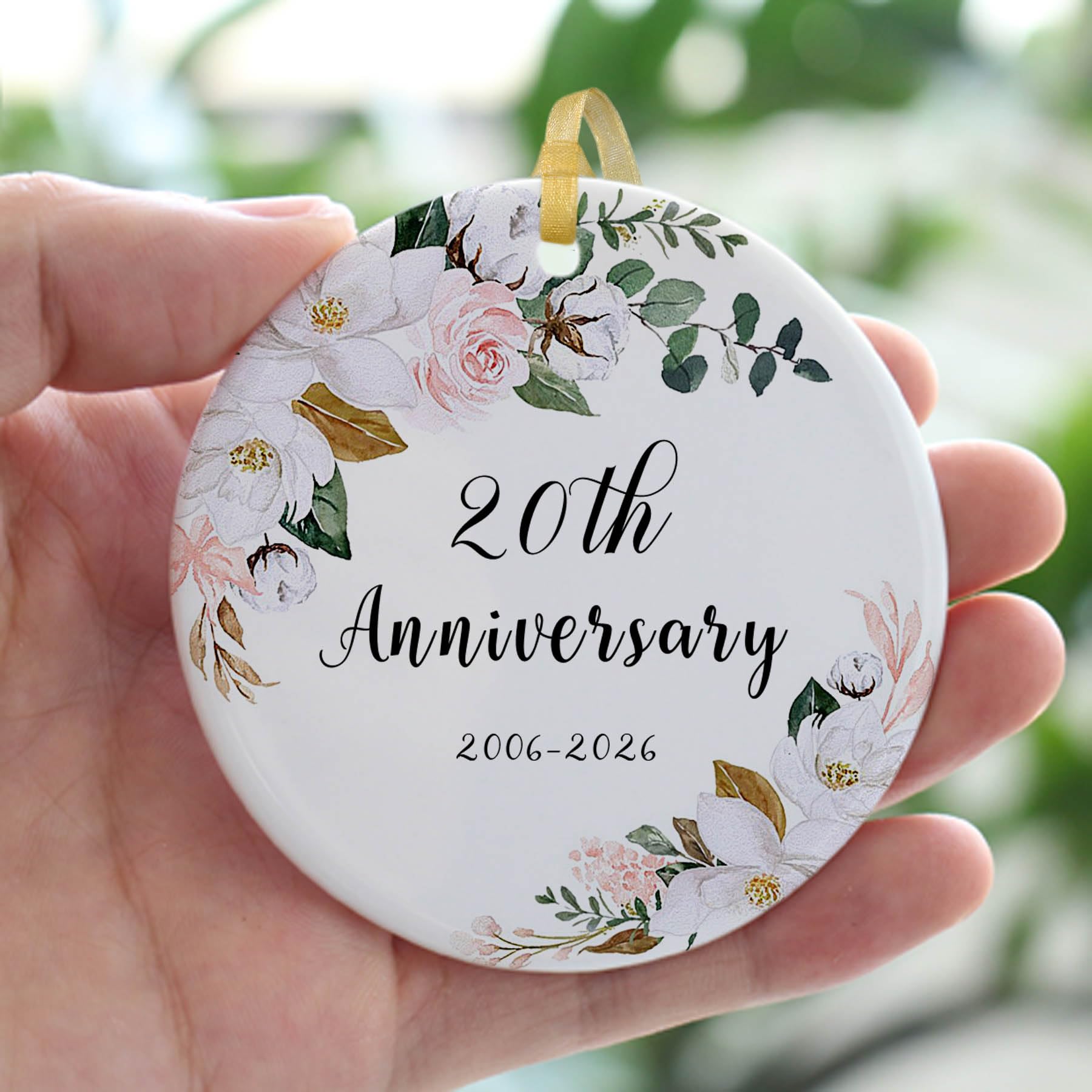 SIABERTERL Adorno de 20 aniversario 2024, 20 aniversario para parejas de padres, adorno de cerámica de 20 años para bodas en el hogar con cinta y caja de regalo de color de amor