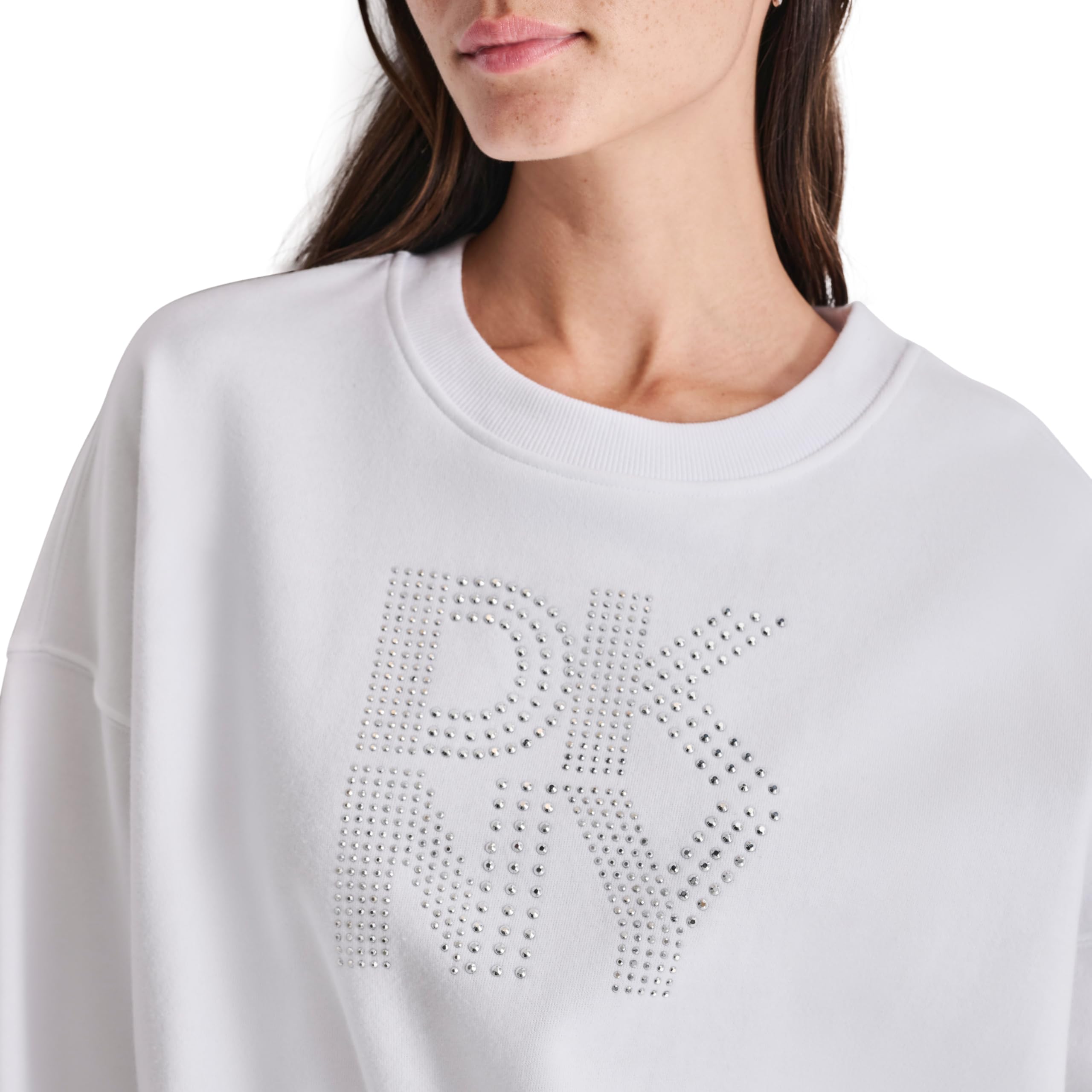 DKNY Studded Logo Cropped Crewneck Fleece Sweatshirt Sudadera para Mujer