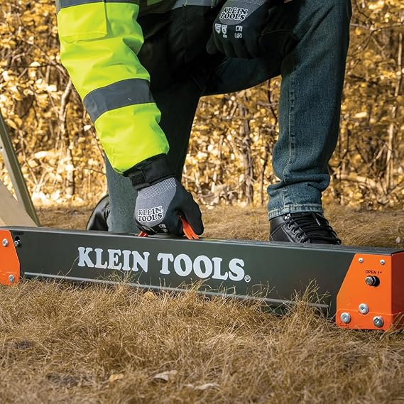 Klein Tools Winter Work Gloves, Knit Dipped ANSI A4 Cut-Resistant, Sandy Latex Coated, Fleece-Lined, Touchscreen Capable