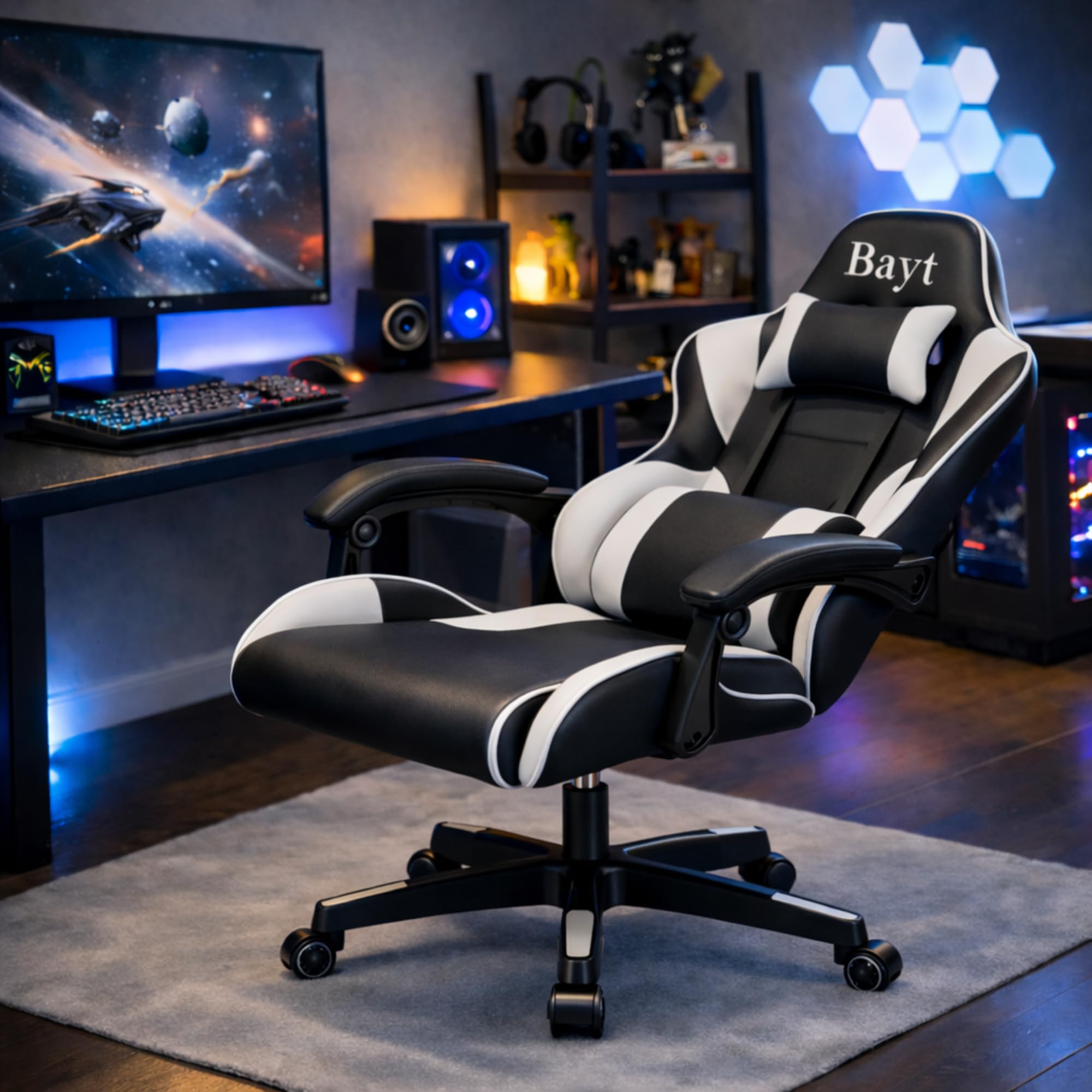 Bayt Sedia Gaming - Sedia Scrivania Ufficio Reclinable in Similpelle, Poltrona PC Racing con Supporto Lombare e Poggiatesta, Altezza Regolabile e Braccioli, Nero/Bianco