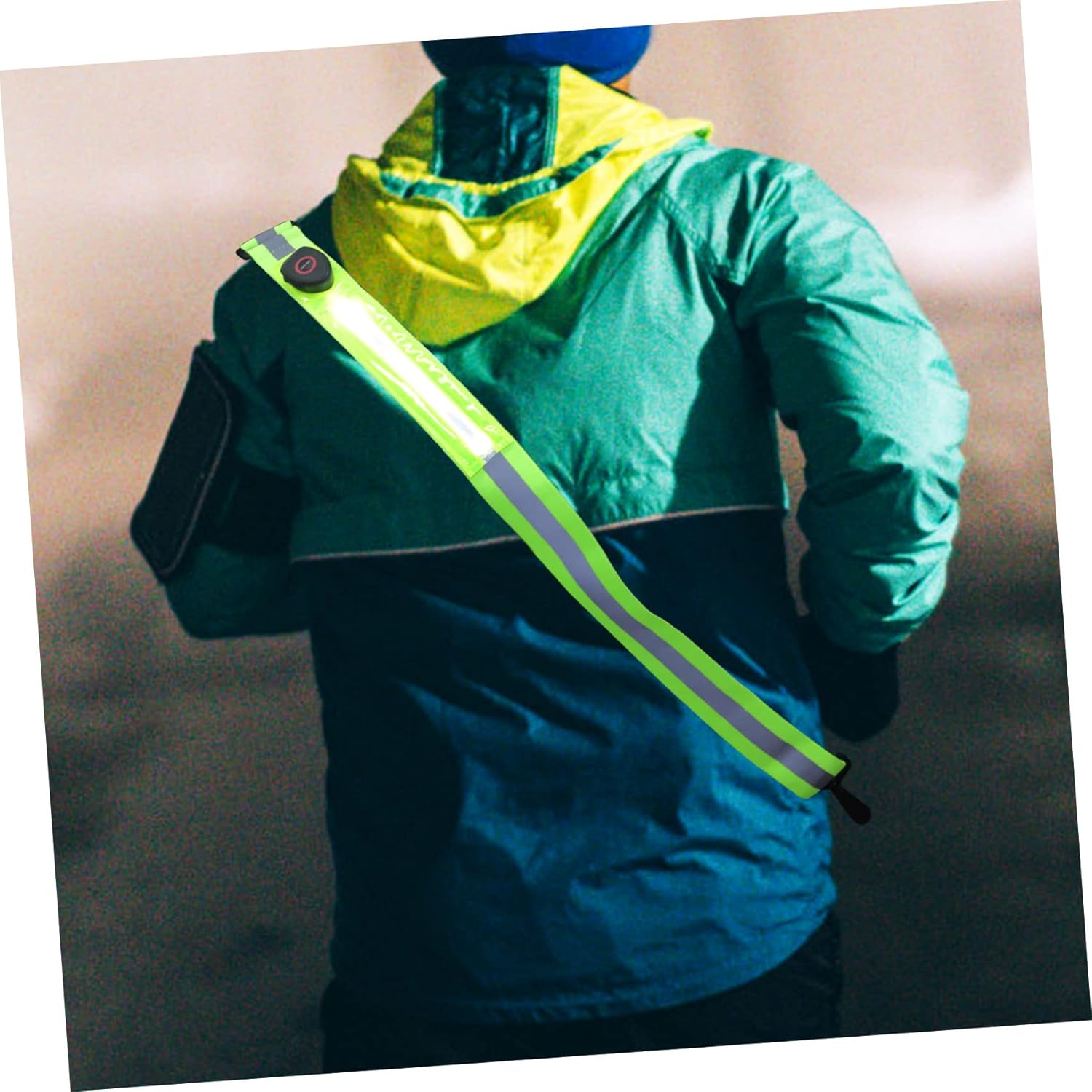 Toyvian Luminous Adjustable Reflective Shoulder Strap for Night Safety High Visibility Sports Gear for Runners